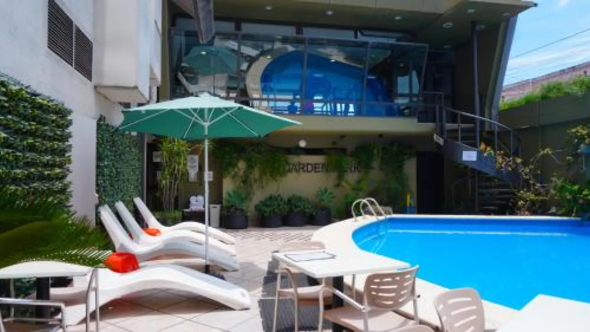 투쿠만 Garden Park Hotel 4성급 호텔 로비