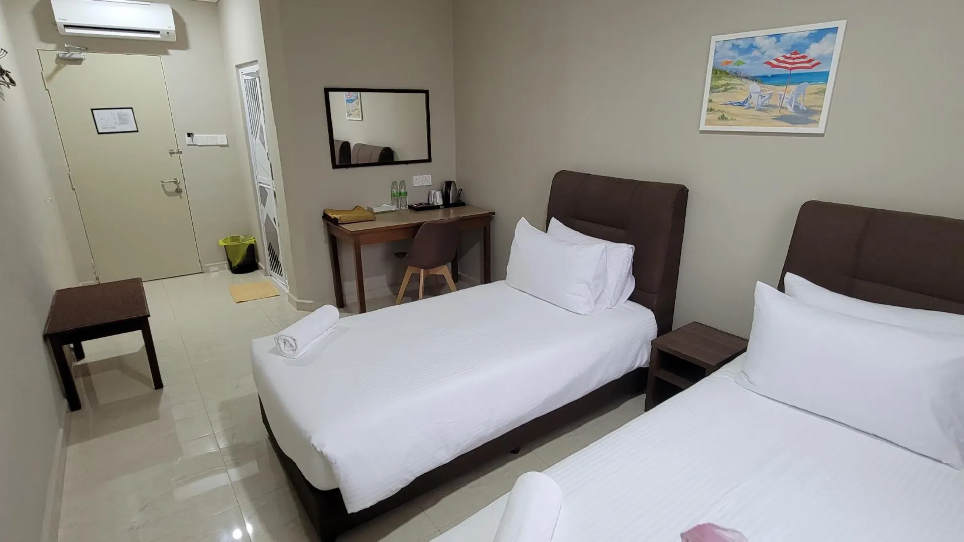추카이 HOTEL SHAFURA 3 3성급 호텔 수영장