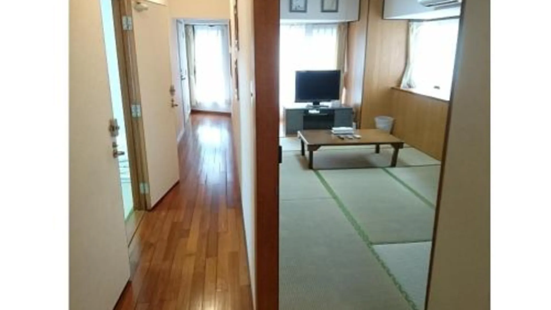 오키나와 본섬 코쿠사이 타운 인 1성급 호텔 수영장