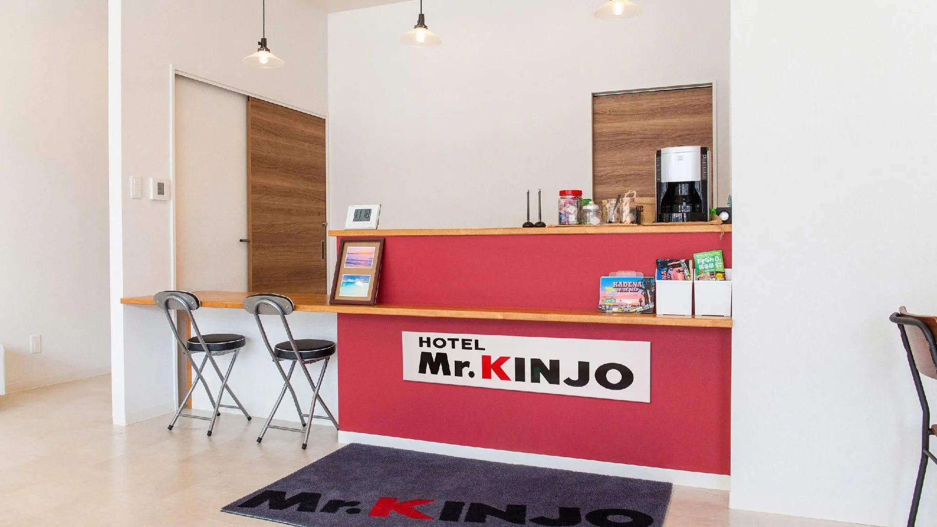 오키나와 본섬 미스터 긴조 인 카데나 3성급 호텔 외관