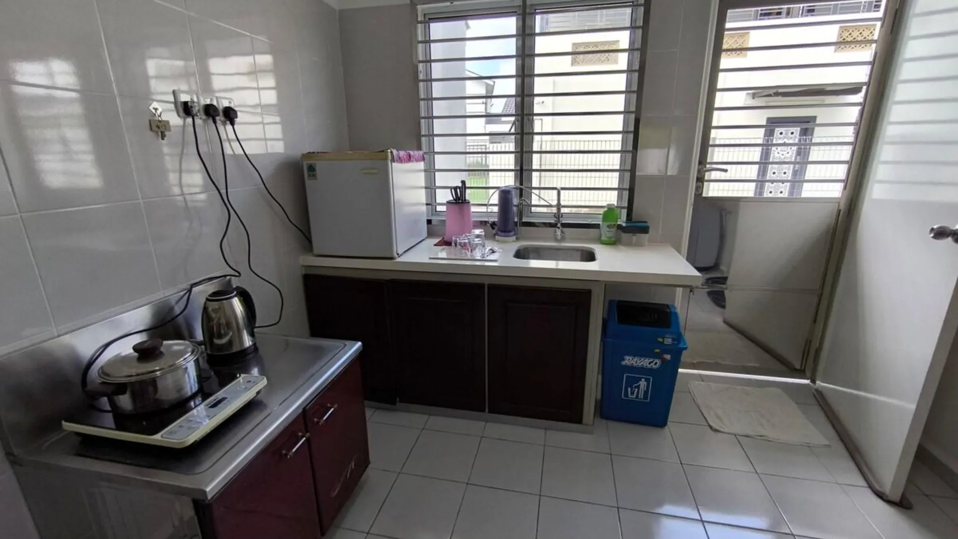 바투 파핫 바투 파핫의 프라이빗 하우스 (m², 침실 4개, 프라이빗 욕실 3개) 4성급 게스트하우스 로비