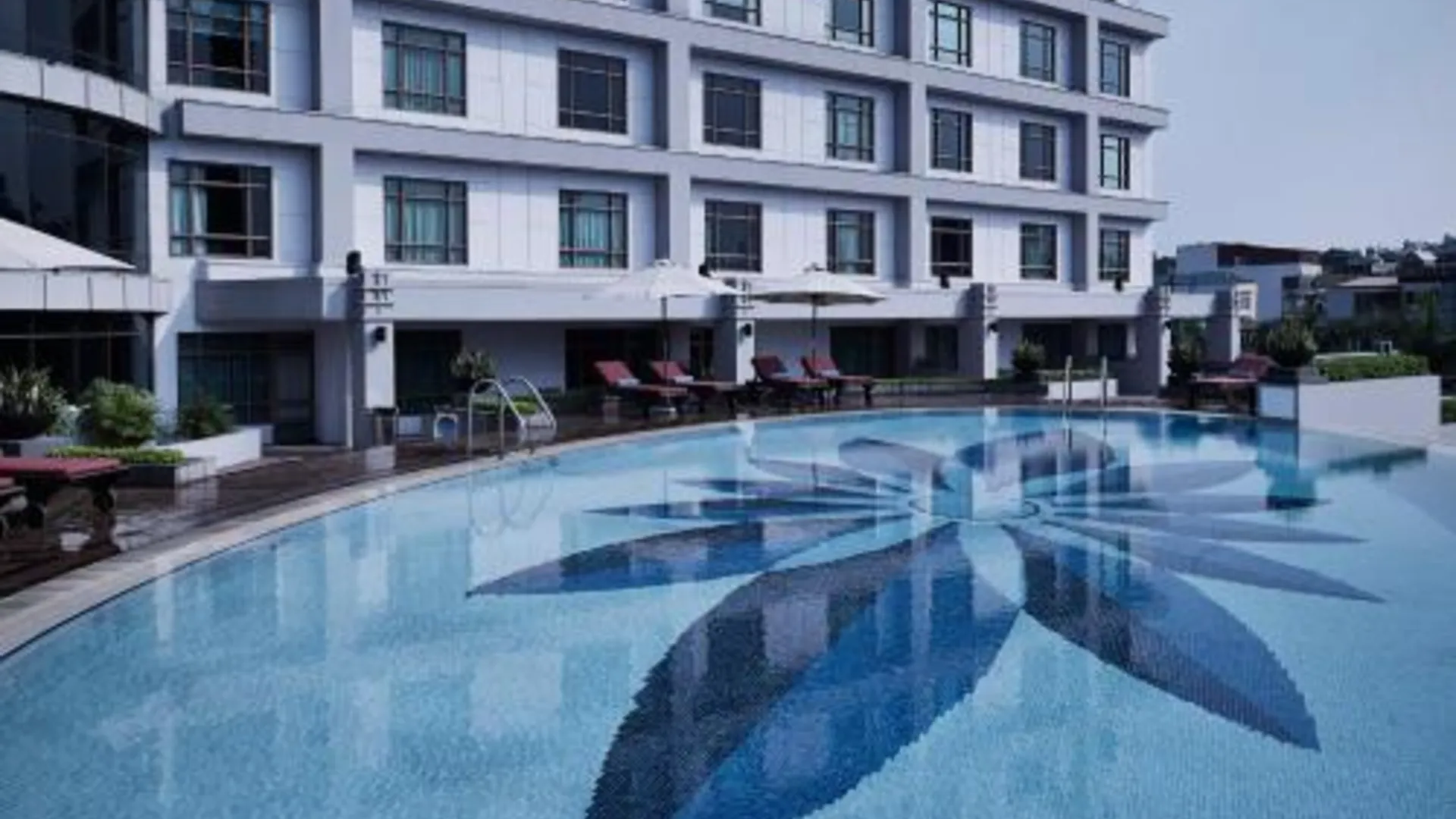 하노이 풀맨 하노이 호텔 4성급 호텔 수영장