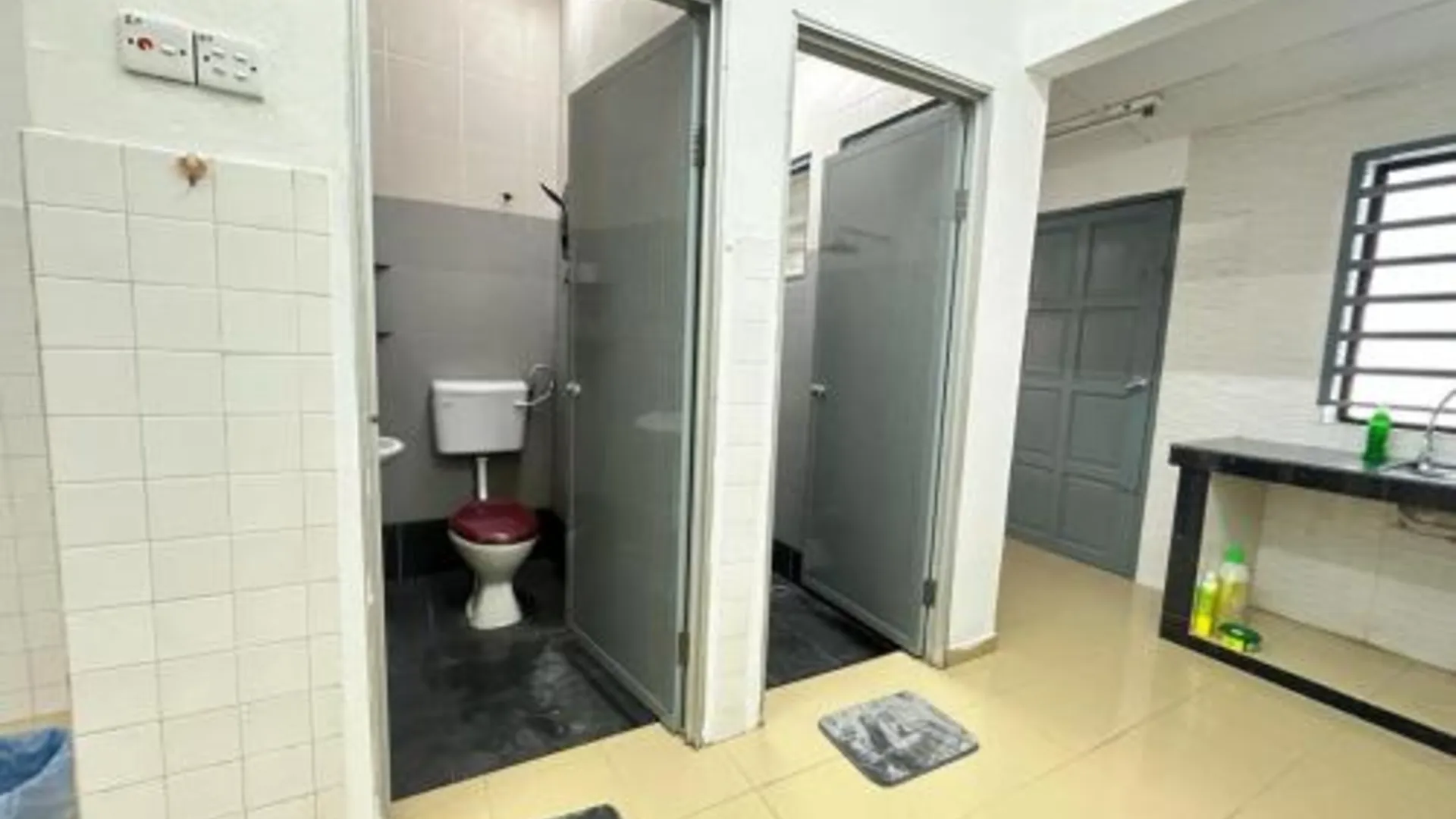 쿠안탄 Kampong Darat Mak Bar의 프라이빗 하우스 (100m², 침실 3개, 프라이빗 욕실 2개) 3성급 게스트하우스 객실