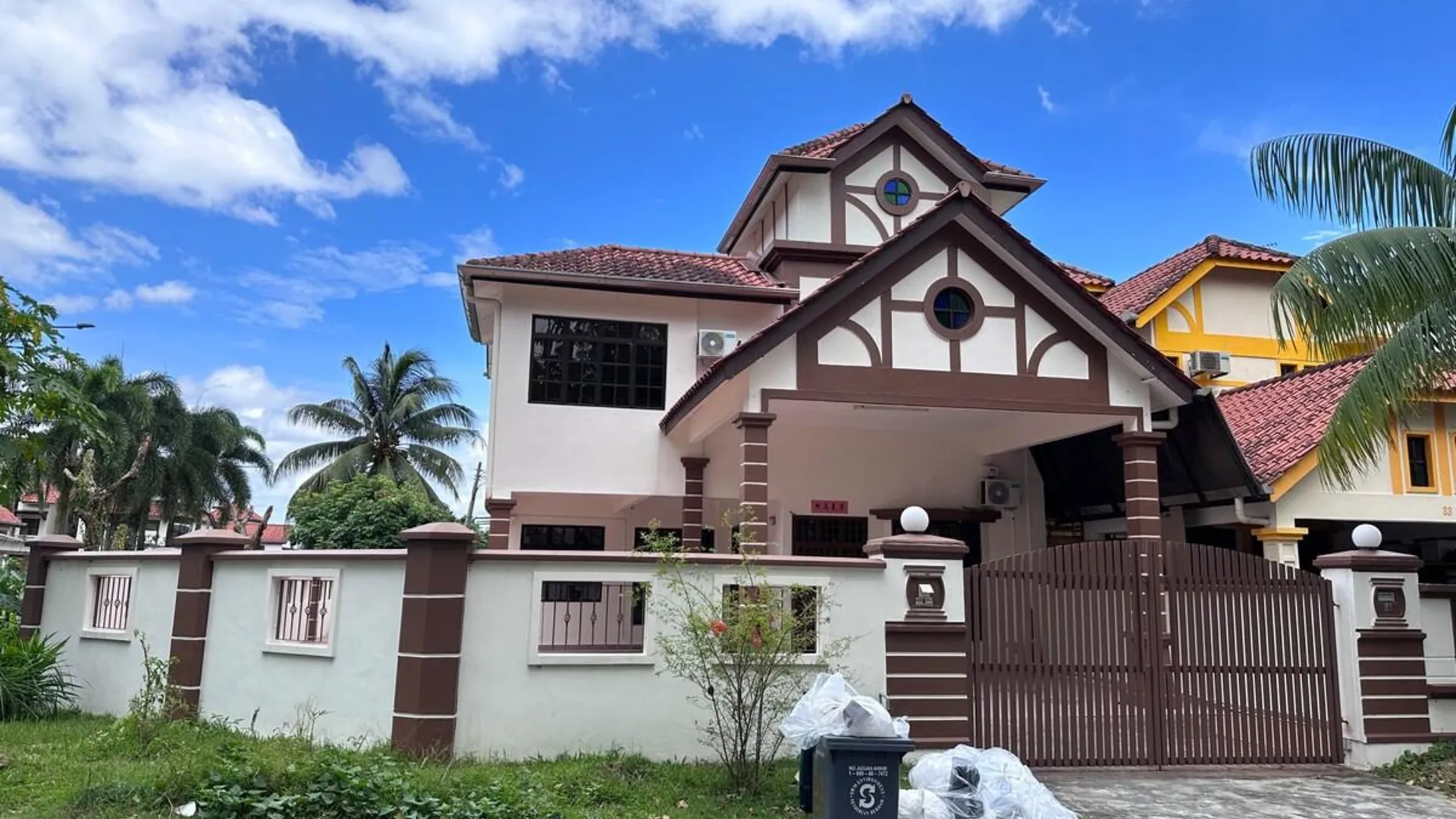 조호바루 / 조호르바루 울루 티람의 프라이빗 하우스 (200m², 침실 8개, 프라이빗 욕실 4개) 3성급 싱글룸 로비