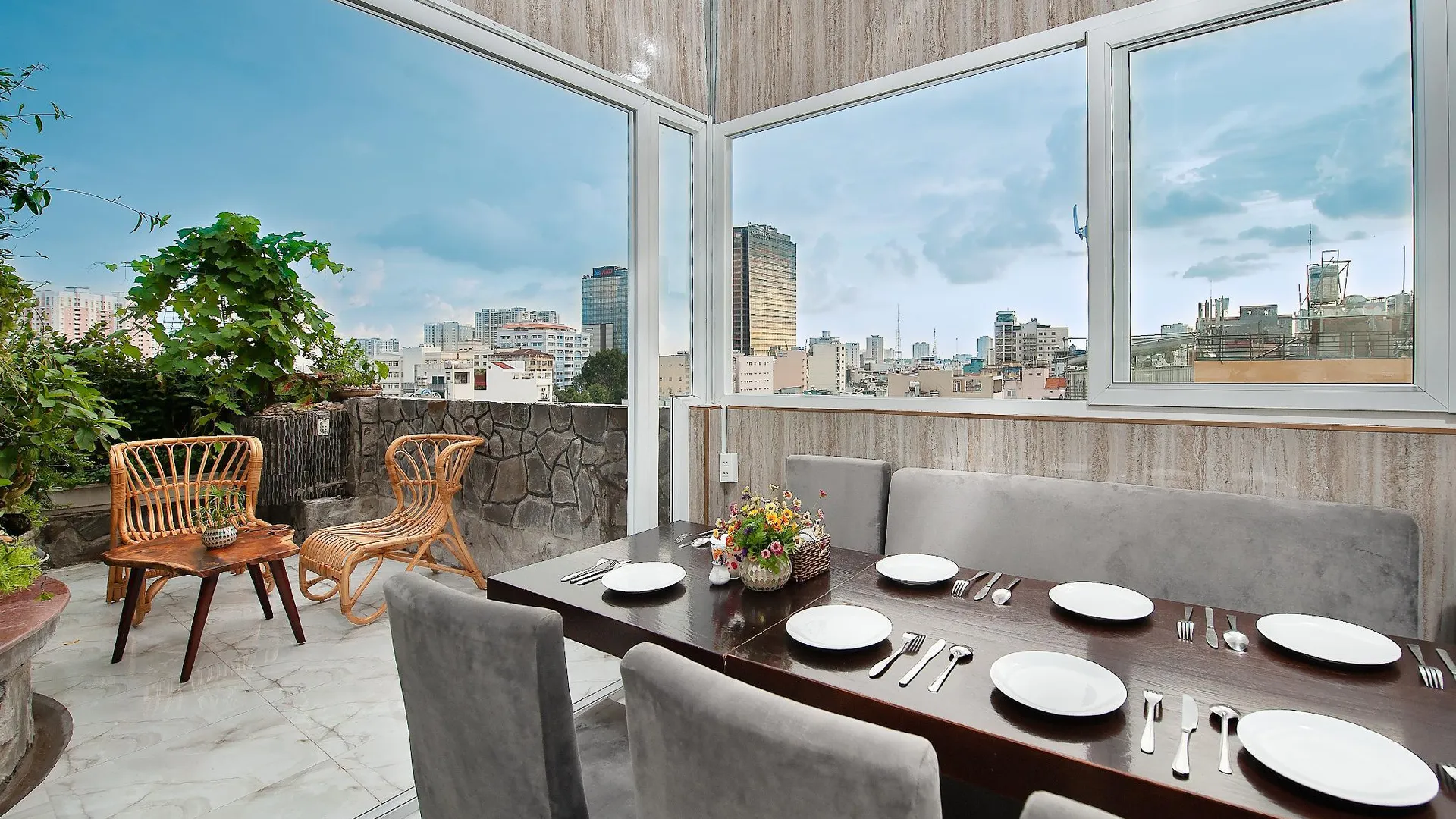 호치민 레드도어즈 프리미엄 @ 아티카 호텔 2성급 호텔 로비