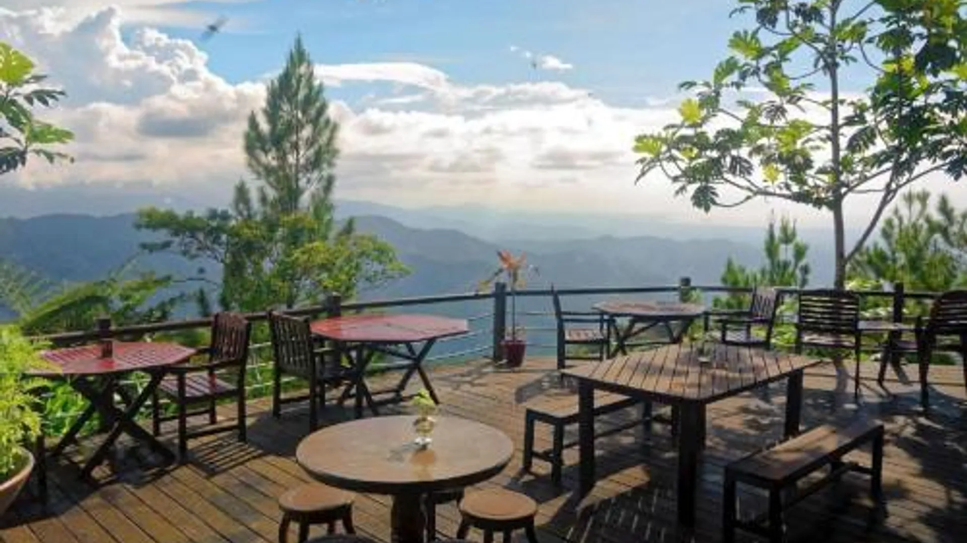 코타키나발루 카시 사양 힐 리조트 3성급 호텔 로비