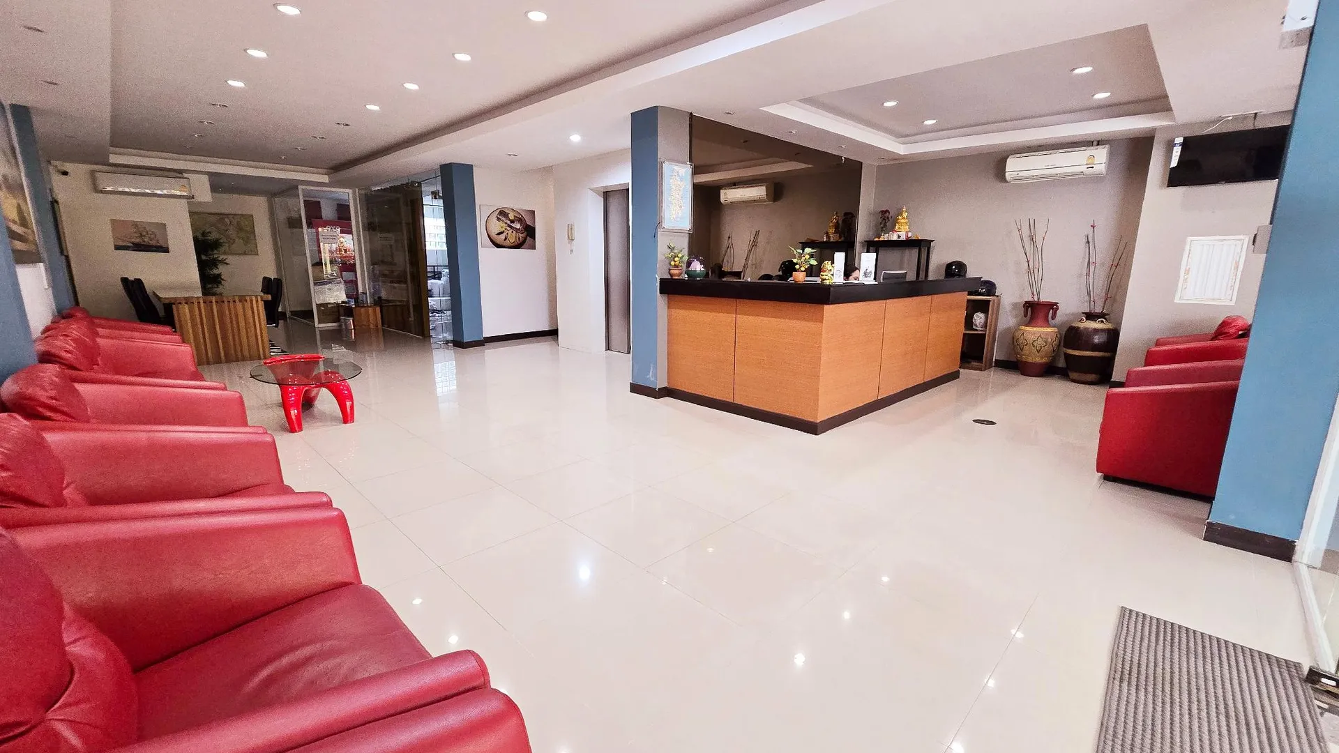 푸켓 더 하우스 파통 3성급 호텔 로비