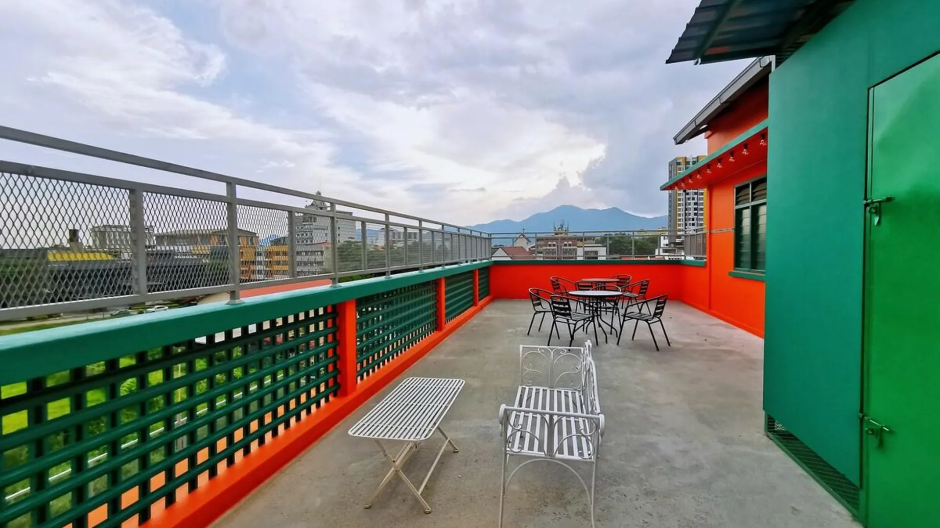 이포 캄풍 쿠차이의 프라이빗 하우스 (100m², 침실 2개, 프라이빗 욕실 2개) 3성급 싱글룸 객실