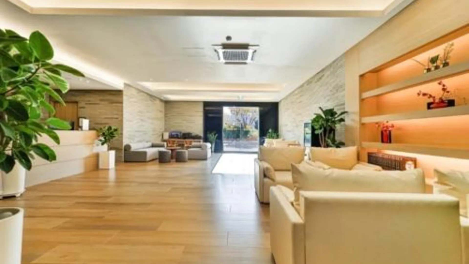 창원 하운드호텔 창원터미널점 3성급 호텔 외관