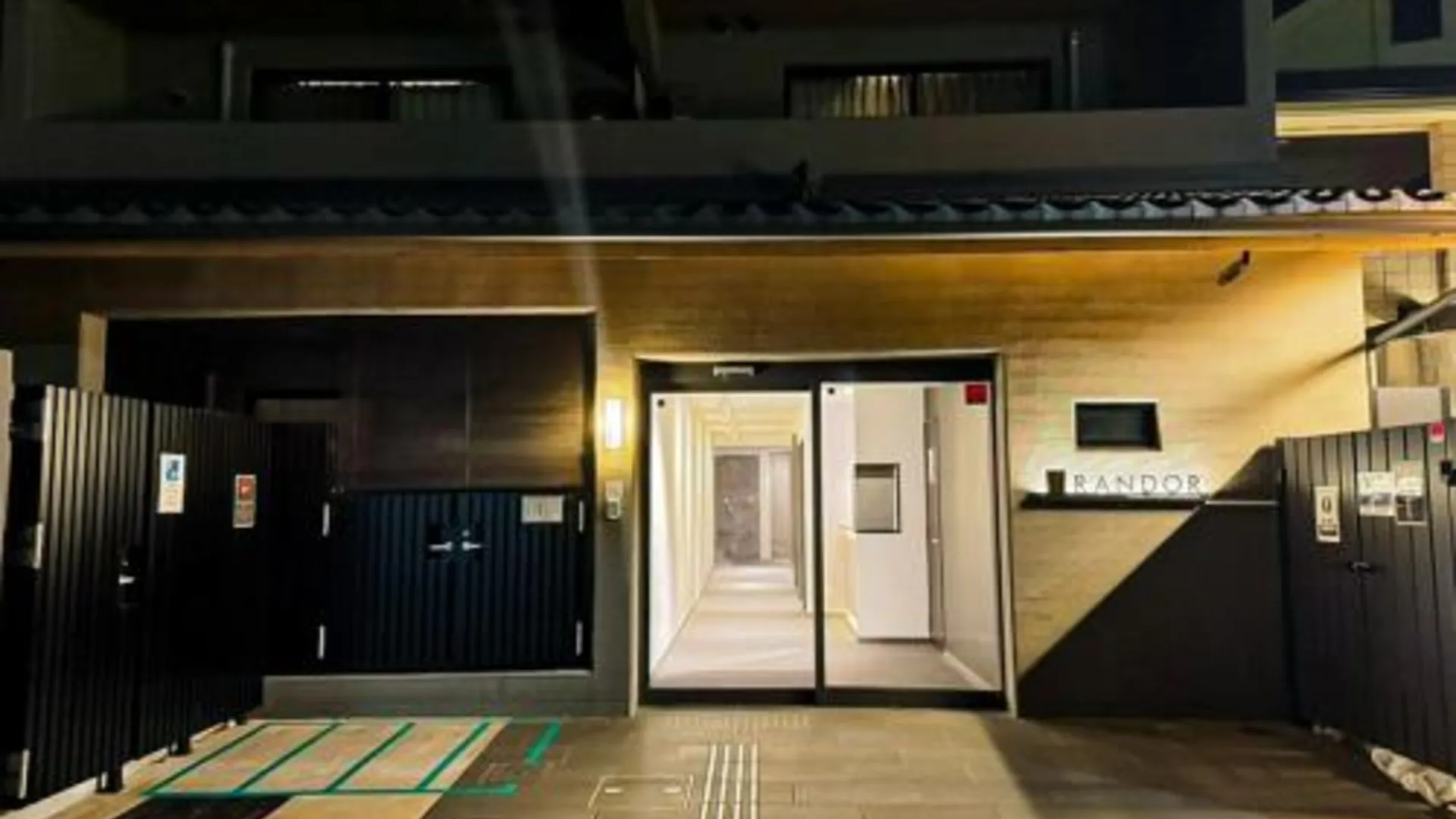 교토 란도르 레지던스 교토 니조 캐슬 4성급 호텔 외관