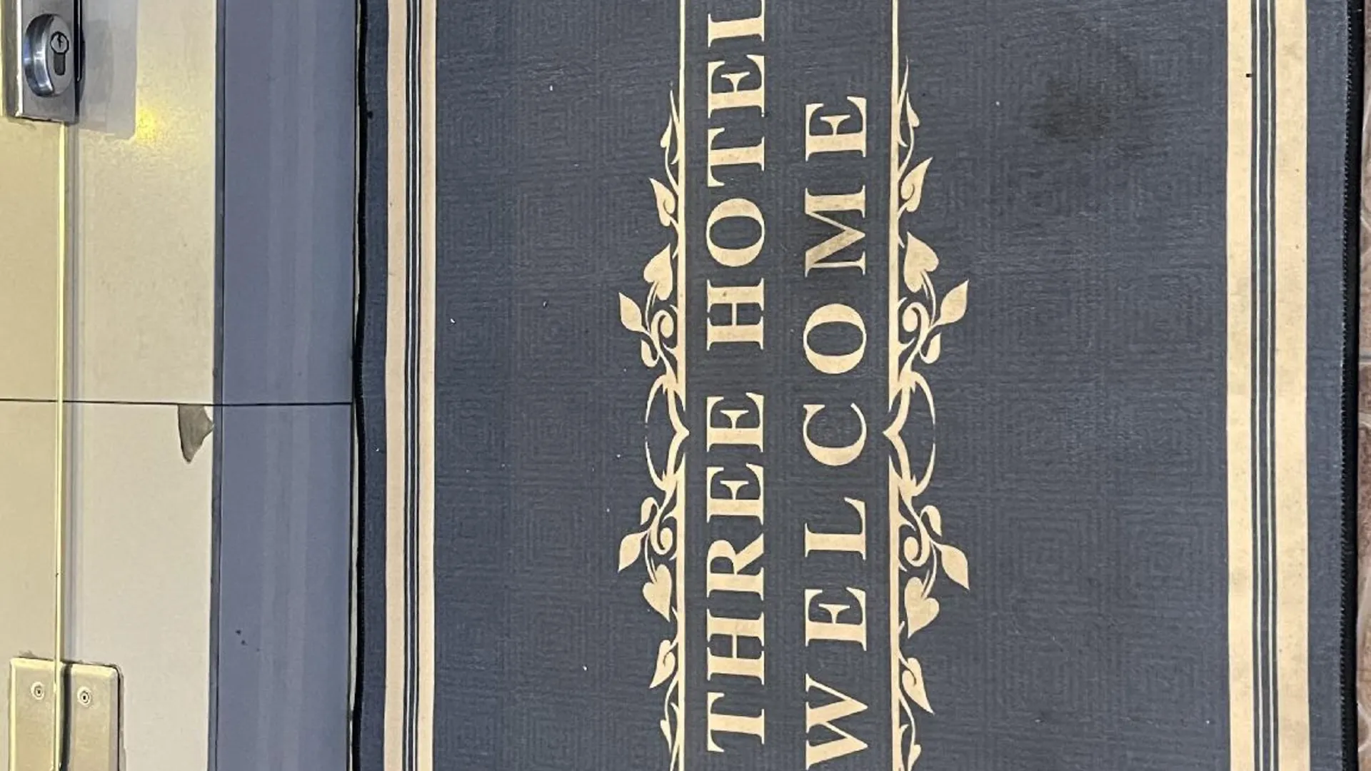 세리 만중 M Three Hotel by SECOMS 3성급 호텔 수영장