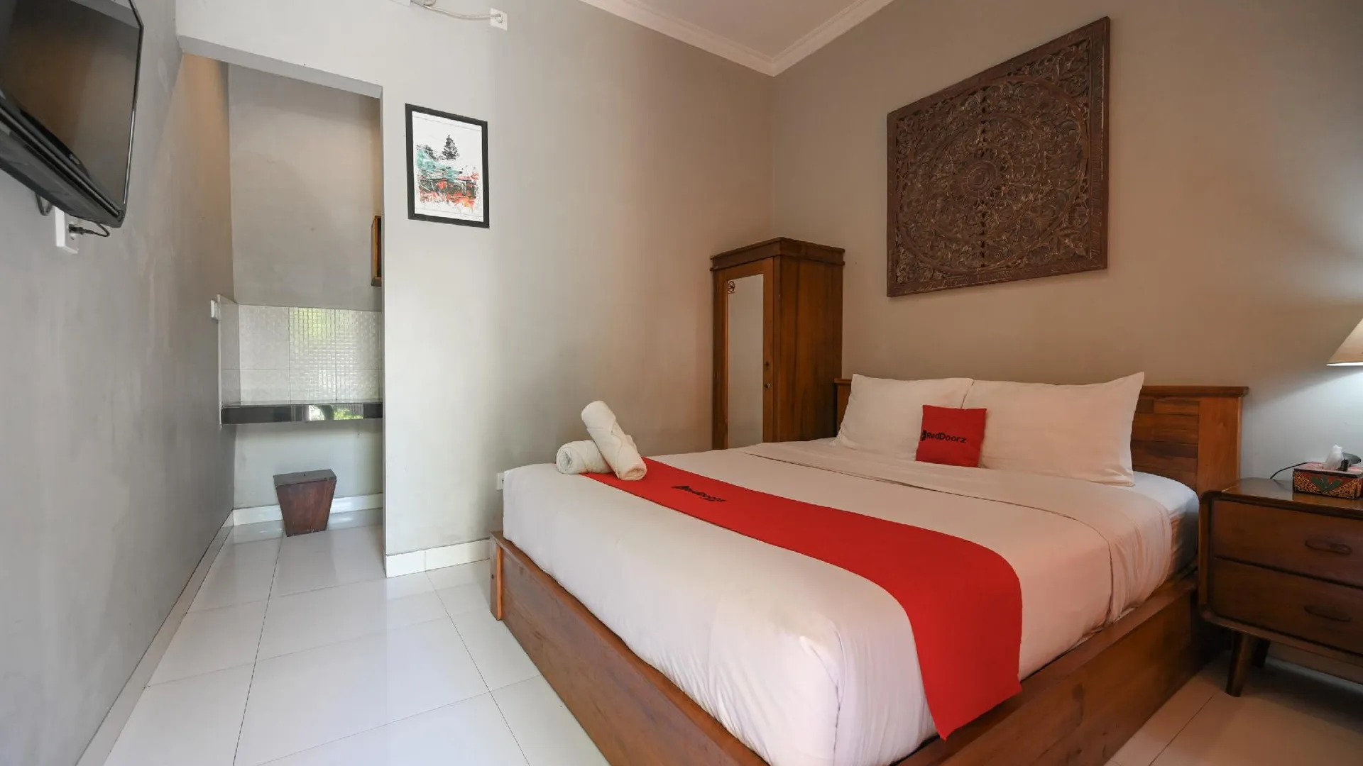 발리 레드도어즈 메르타사리 비치 근처 2 2성급 호텔 스위트룸