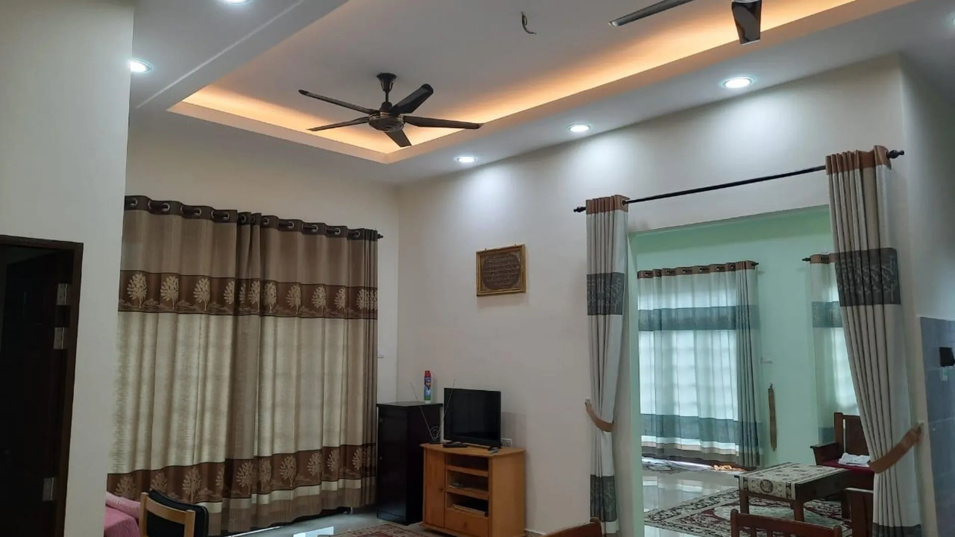 부킷 파용 부킷 파용의 방갈로 (1700m², 침실 4개, 프라이빗 욕실 3개) 2성급 싱글룸 스위트룸