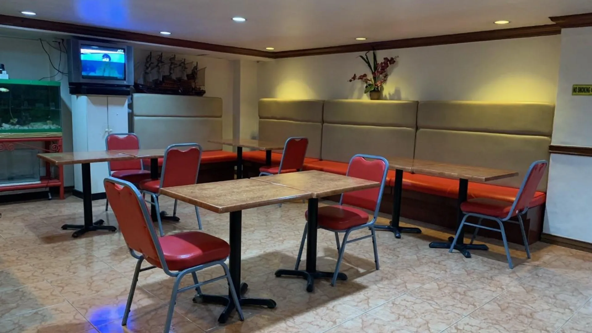 세부 세부뷰 투어리스트 인 2성급 호텔 로비