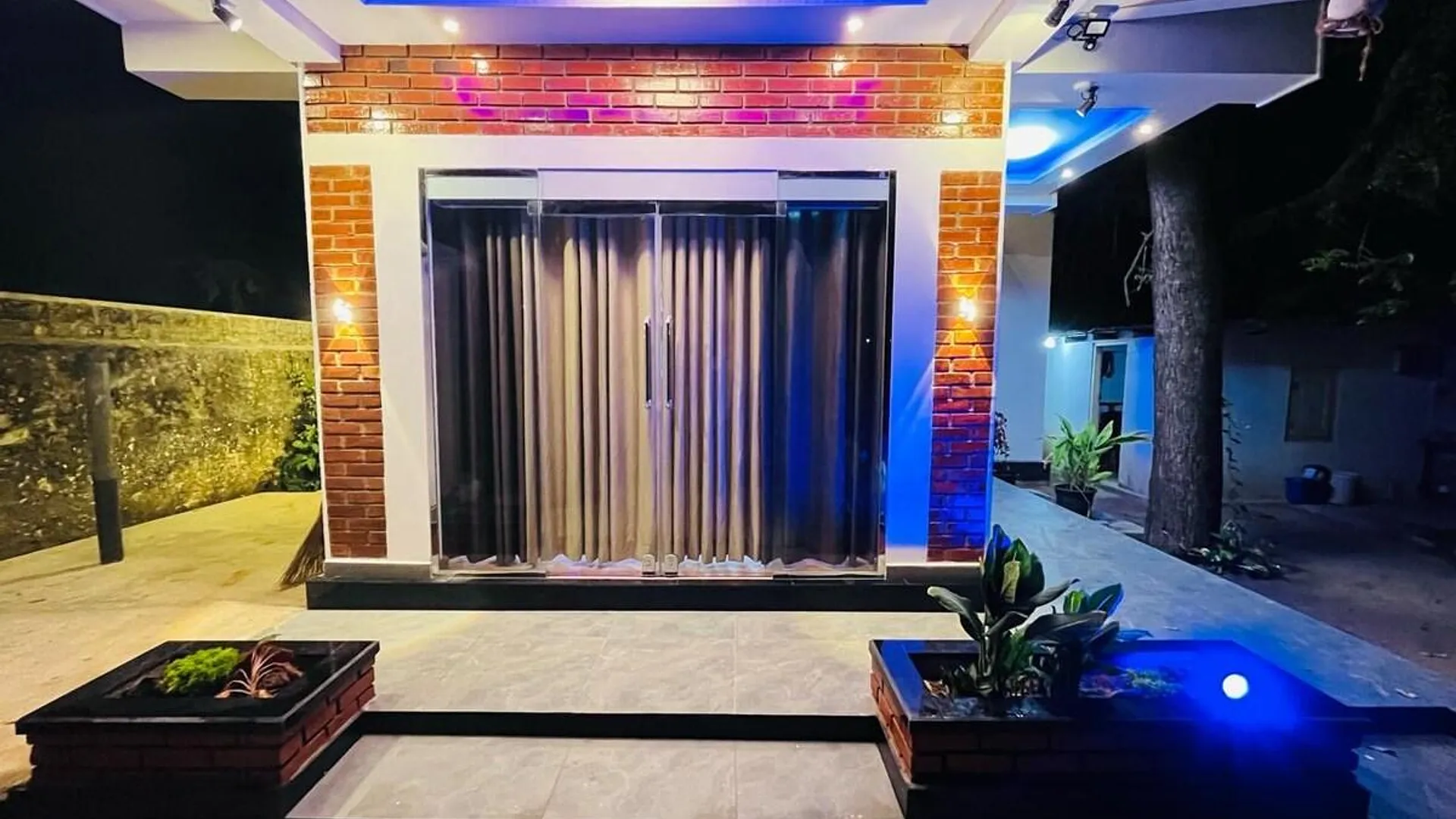 포인트 페드로 포인트 페드로의 프라이빗 하우스 (m², 침실 2개, 프라이빗 욕실 1개) 4성급 싱글룸 외관