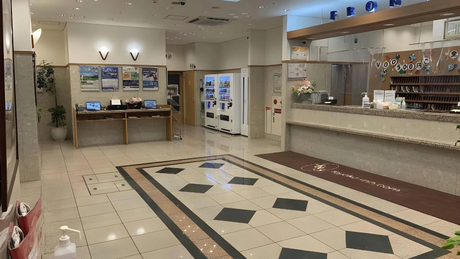 교토 Toyoko Inn Kyoto Gojo-Karasuma 호텔 외관