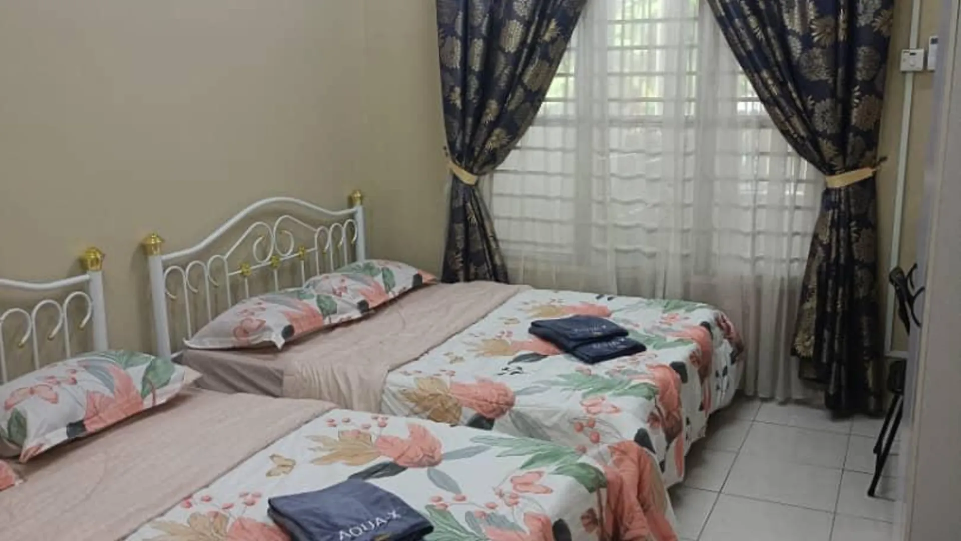 말라카 멜라카텡가의 아파트먼트 (1400m², 침실 4개, 프라이빗 욕실 2개) 2성급 싱글룸 부대시설