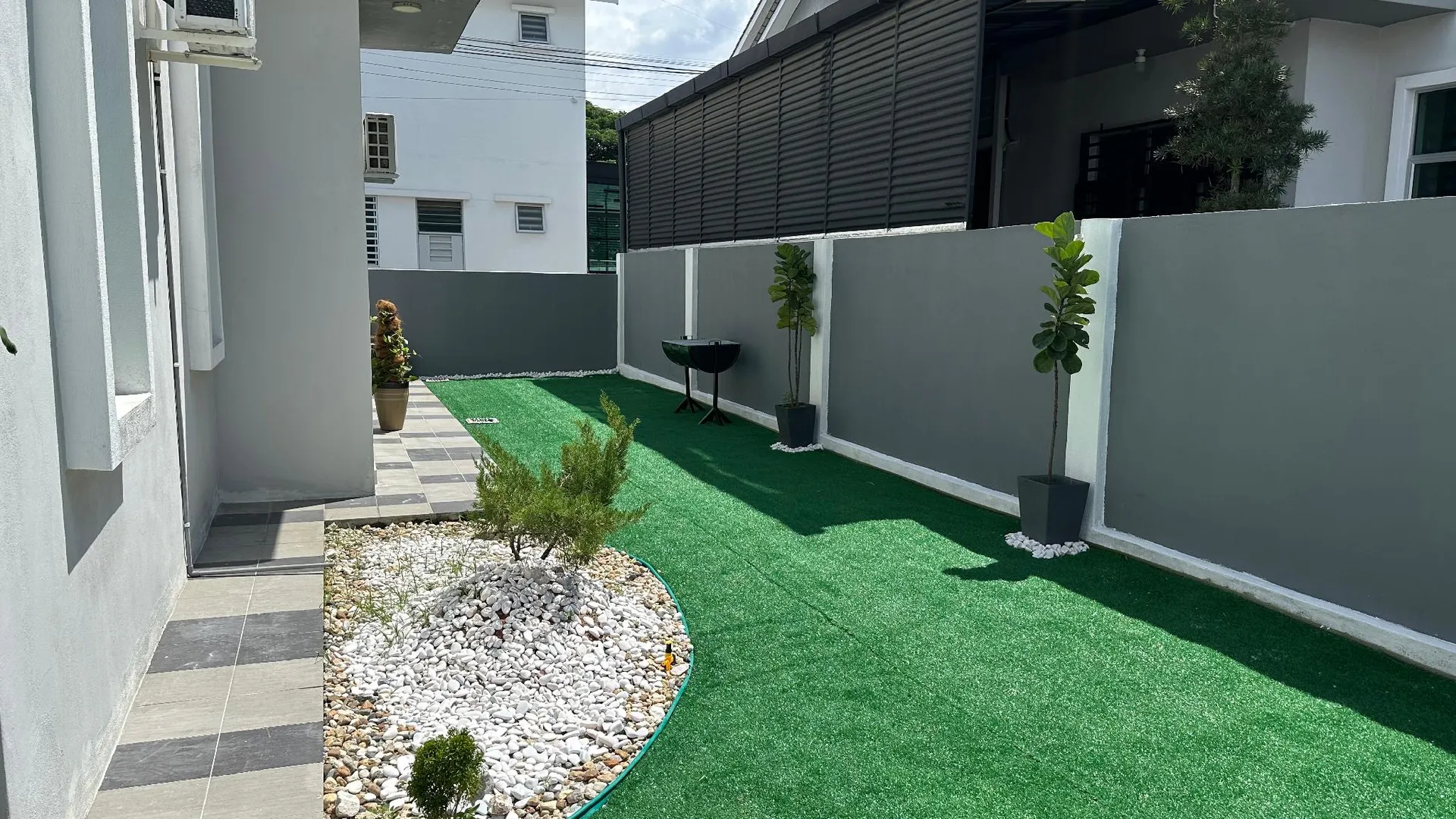 이포 캄풍 자와의 빌라 (3000m², 침실 4개, 프라이빗 욕실 4개) 3성급 게스트하우스 레스토랑