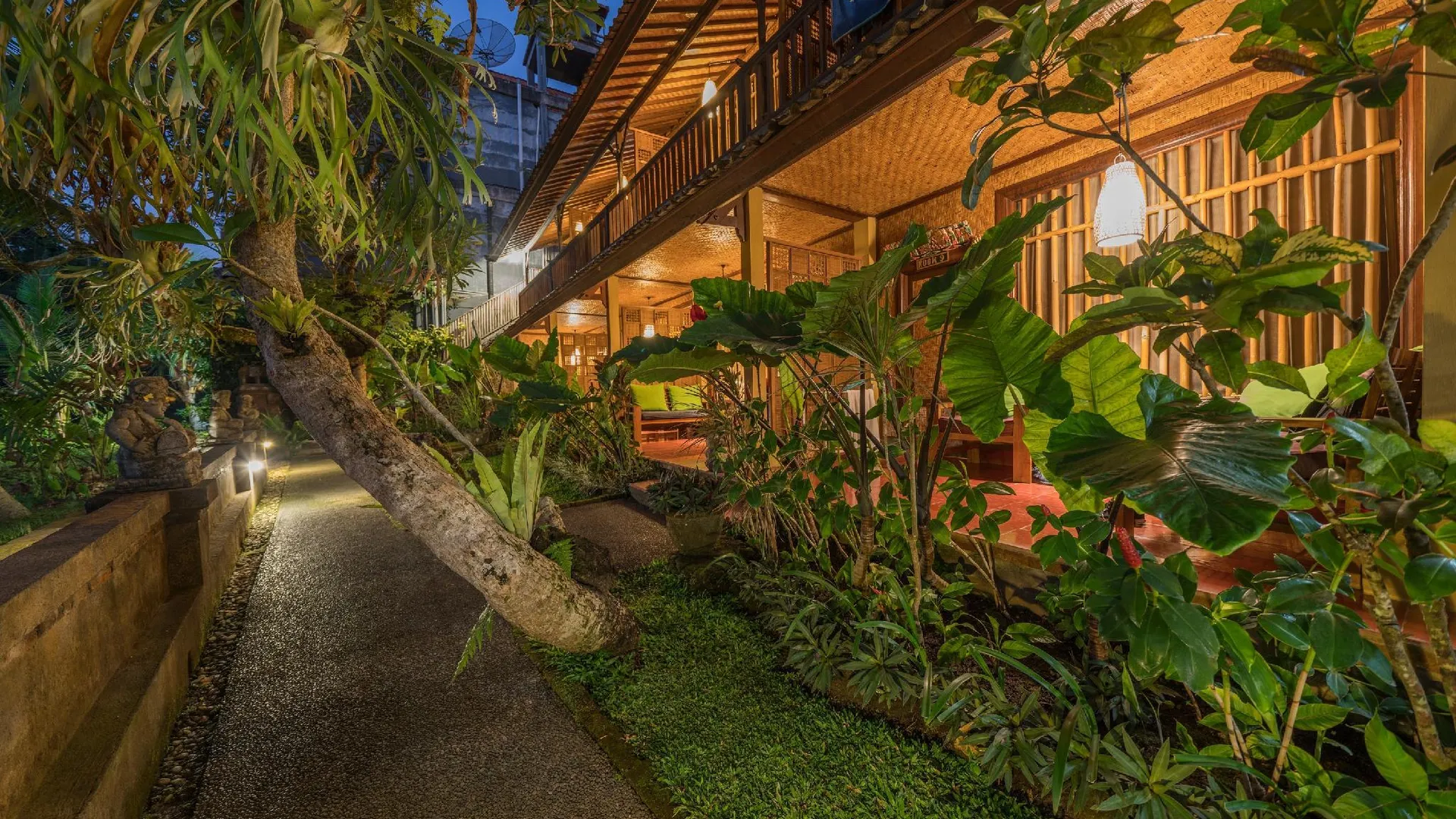 발리 자티 홈스테이 4성급 게스트하우스 전망