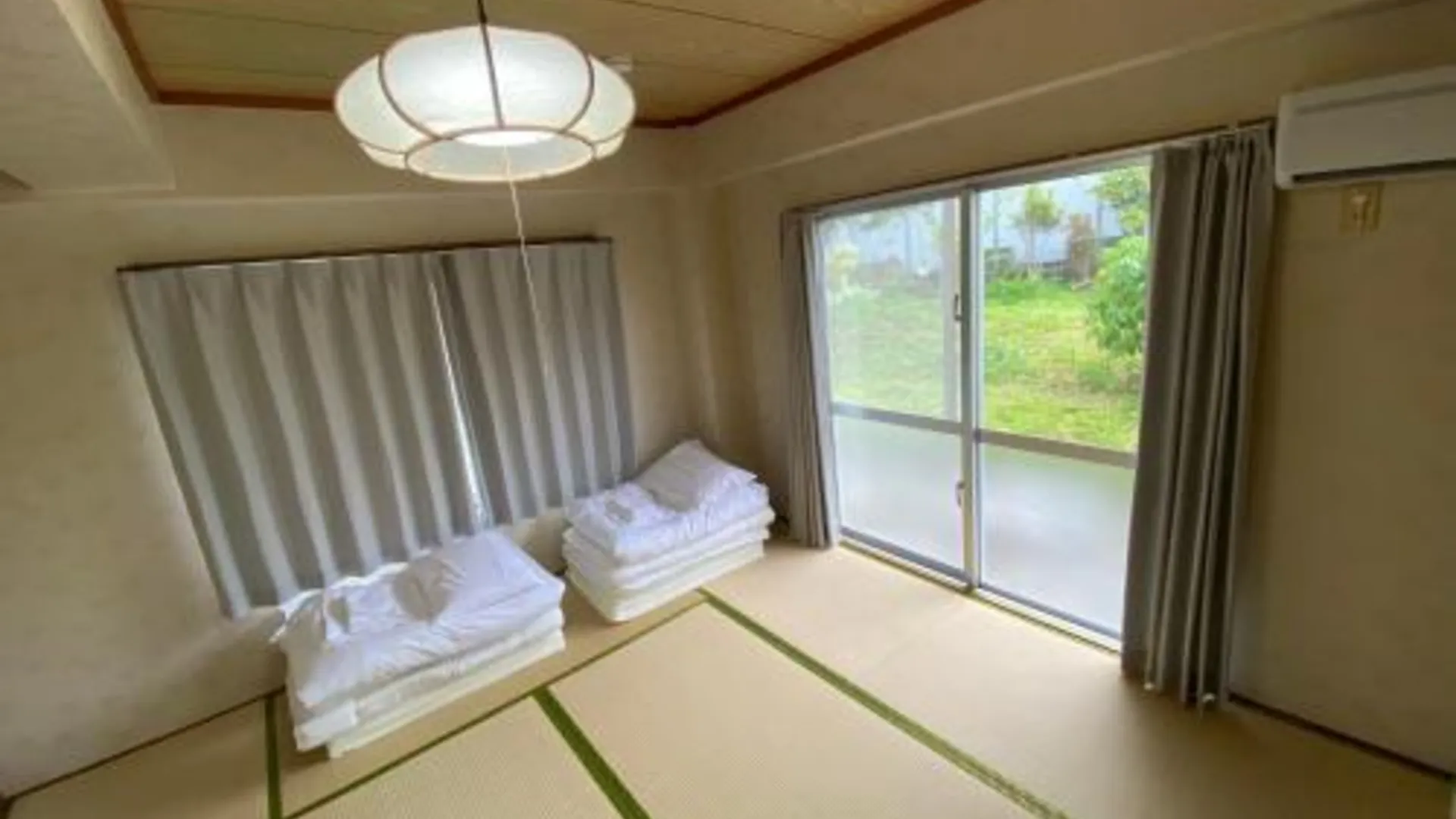 오키나와 본섬 FTH SKY with Large Garden 5 Minutes Walk to Beach 3성급 게스트하우스 스위트룸