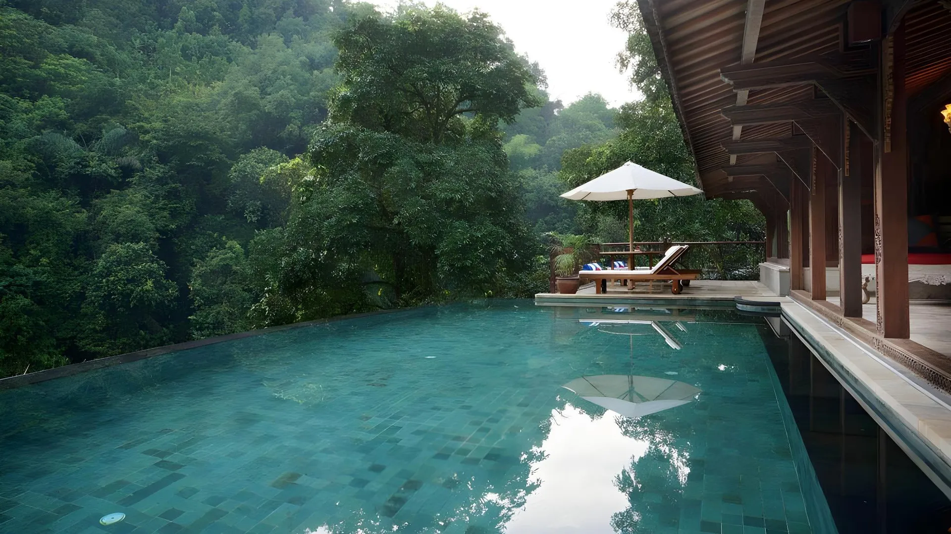 발리 아융 리조트 우붓 5성급 호텔 외관