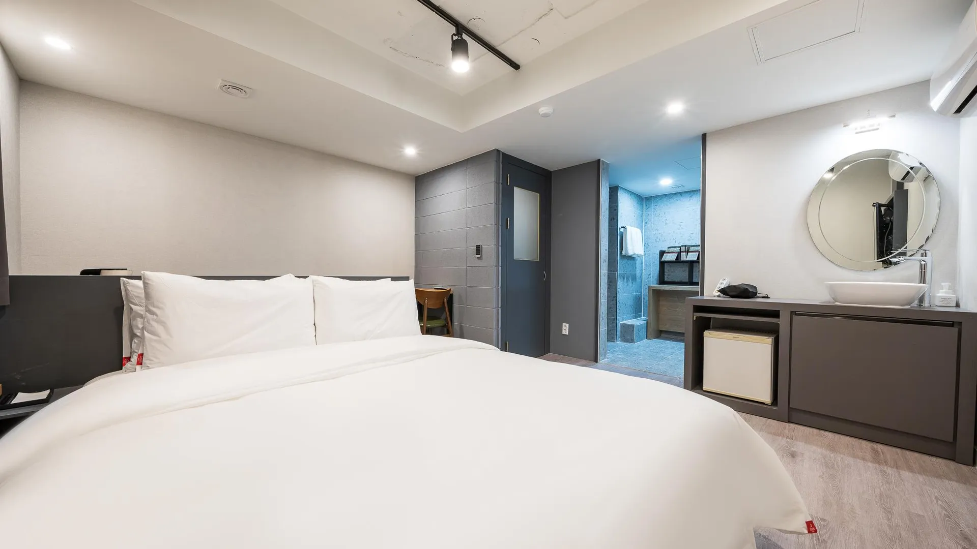 김해 DAON HOTEL 다온호텔 김해 : 가성비 좋은 깨끗한 비지니스 호텔 5성급 호텔 스위트룸