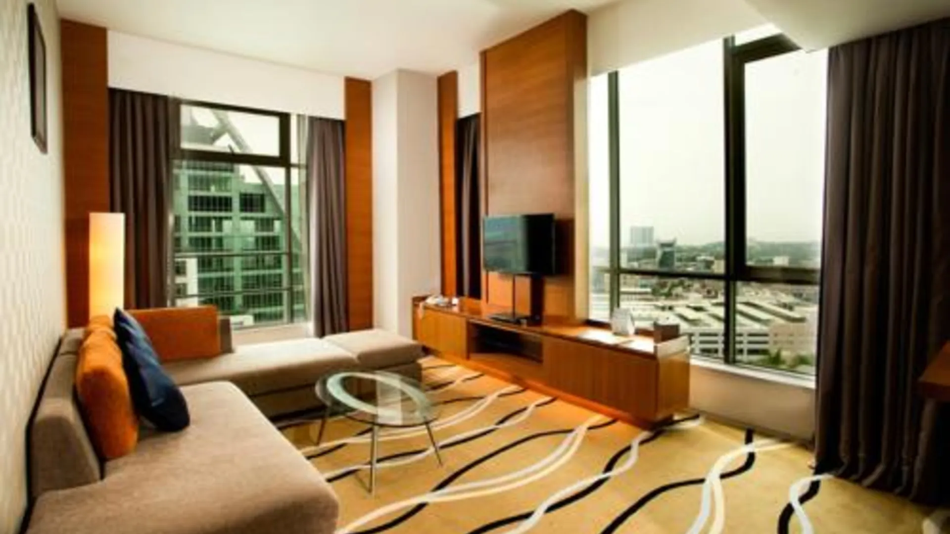 쿠안탄 제니스 콴탄 5성급 호텔 스위트룸