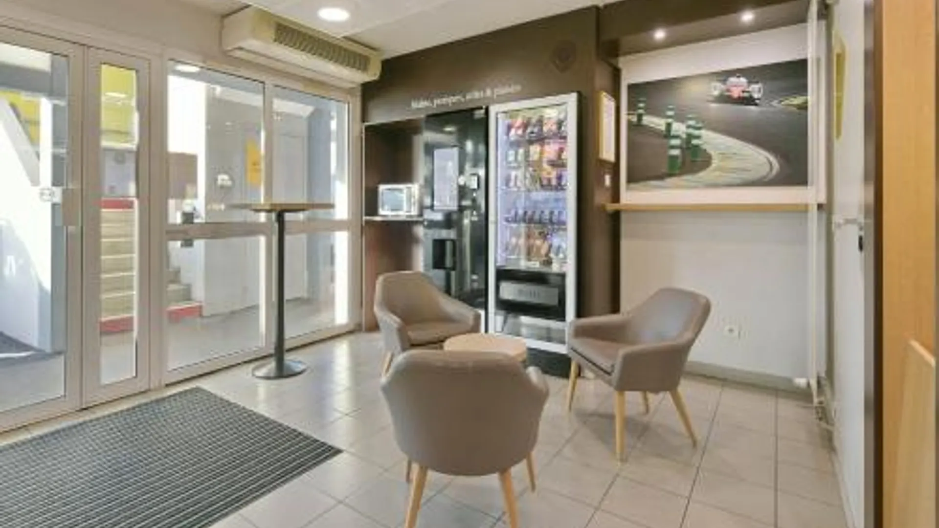 아나지 B&B HOTEL Le Mans Sud 2성급 호텔 레스토랑