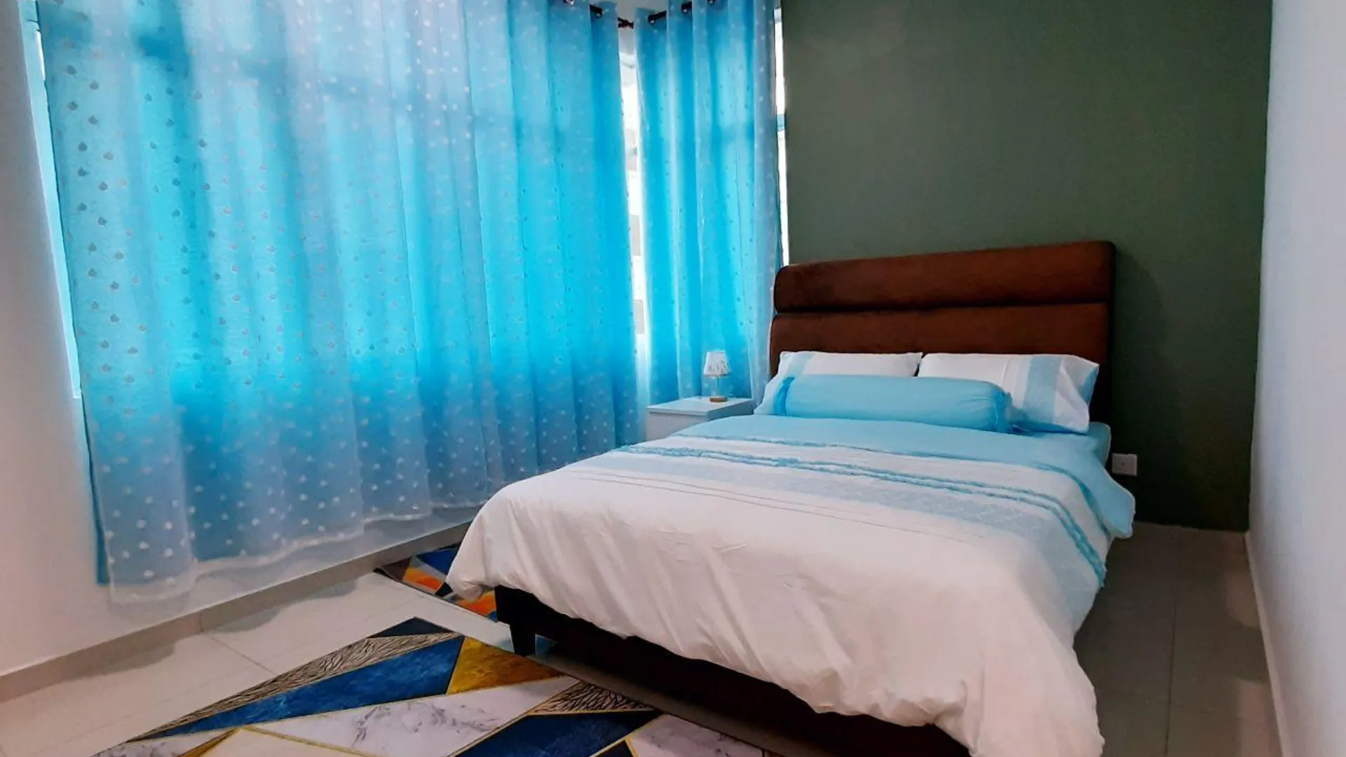 이포 캄퐁 울루 세포르의 아파트먼트 (346m², 침실 3개, 프라이빗 욕실 2개) 4성급 싱글룸 스위트룸