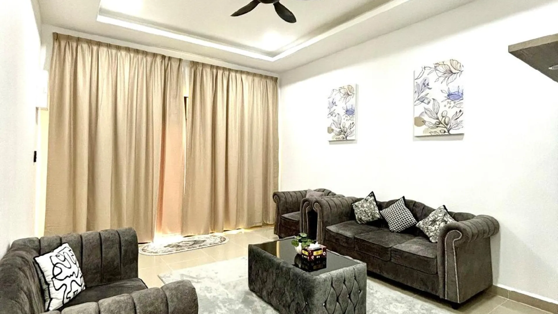 둥군 둥근의 프라이빗 하우스 (1700m², 침실 3개, 프라이빗 욕실 3개) 2성급 싱글룸 스위트룸