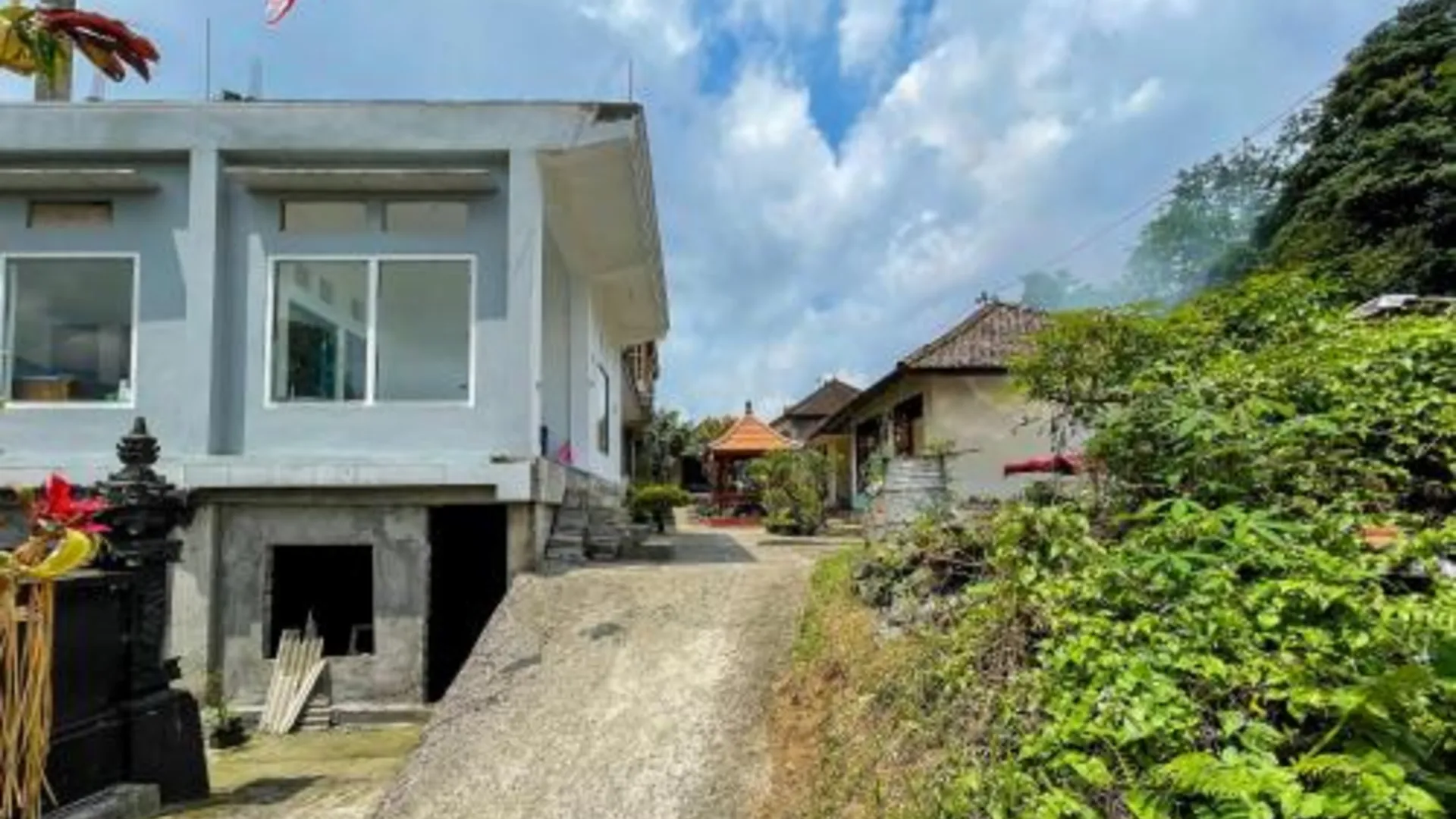 발리 아니쉬 홈스테이 1성급 호텔 수영장