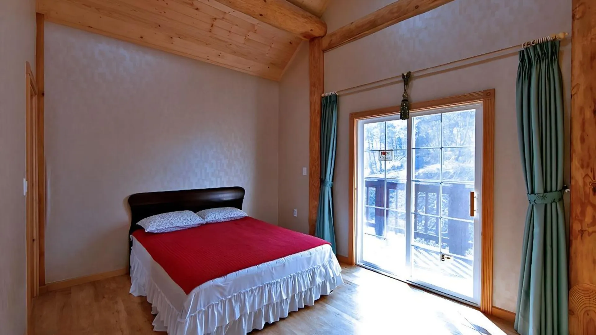 보령 보령 대천통나무솔내음펜션 1성급 게스트하우스 스위트룸