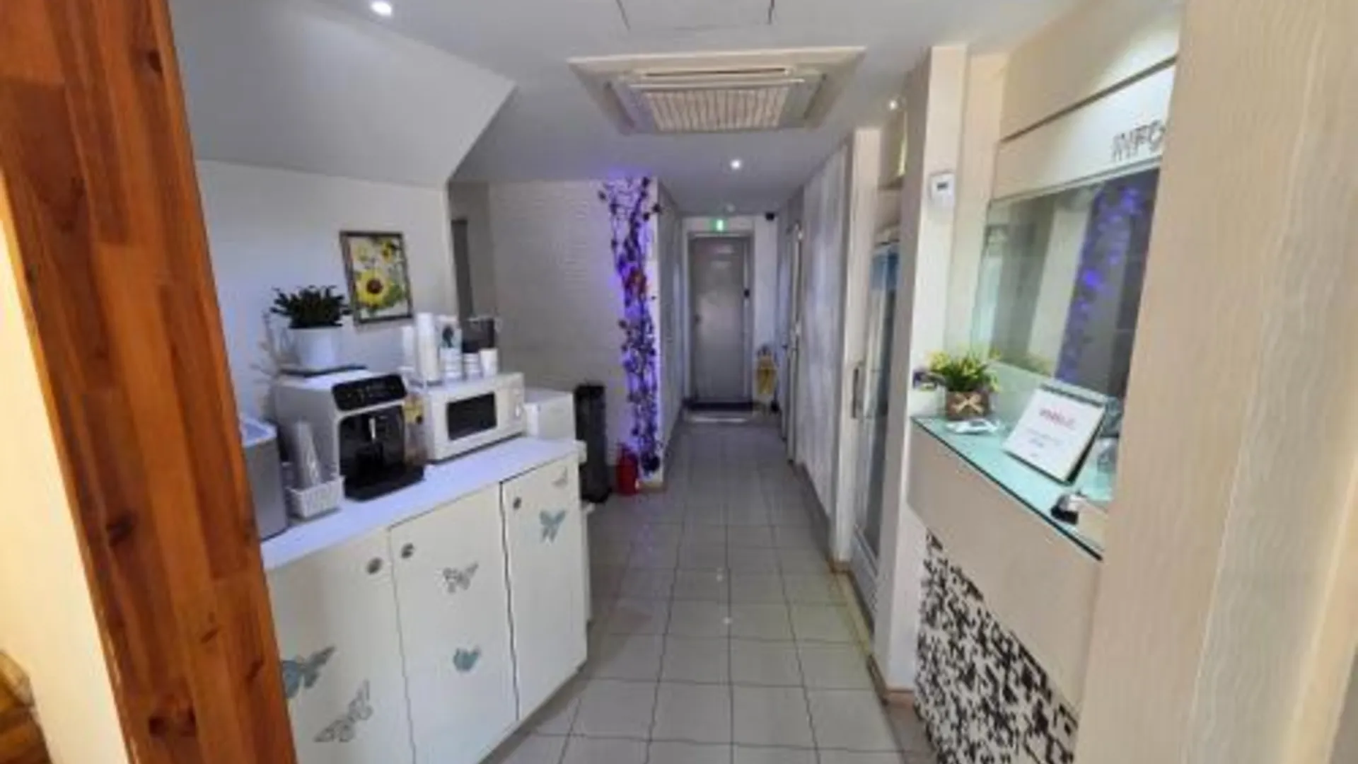 서울 나비 모텔 호텔 레스토랑