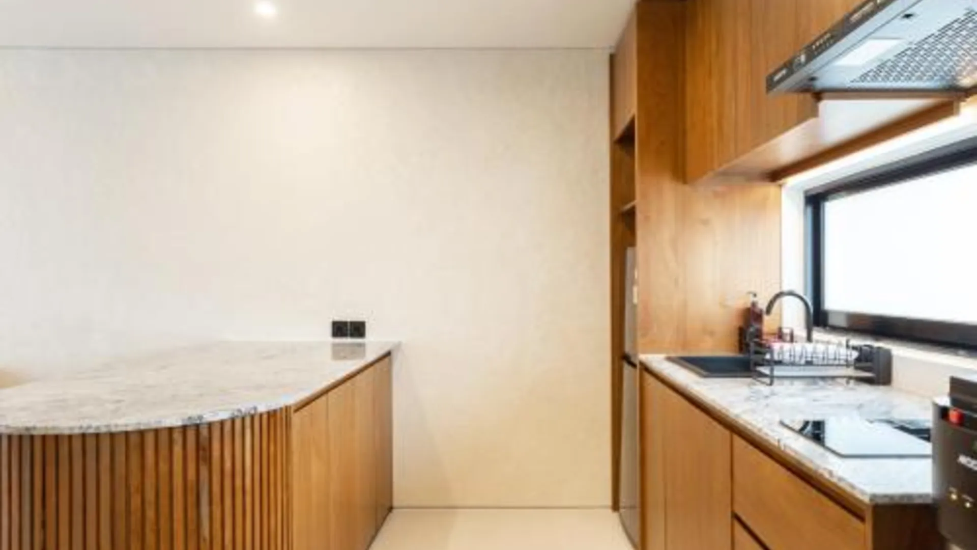 발리 아테라 로프트 5성급 호텔 수영장