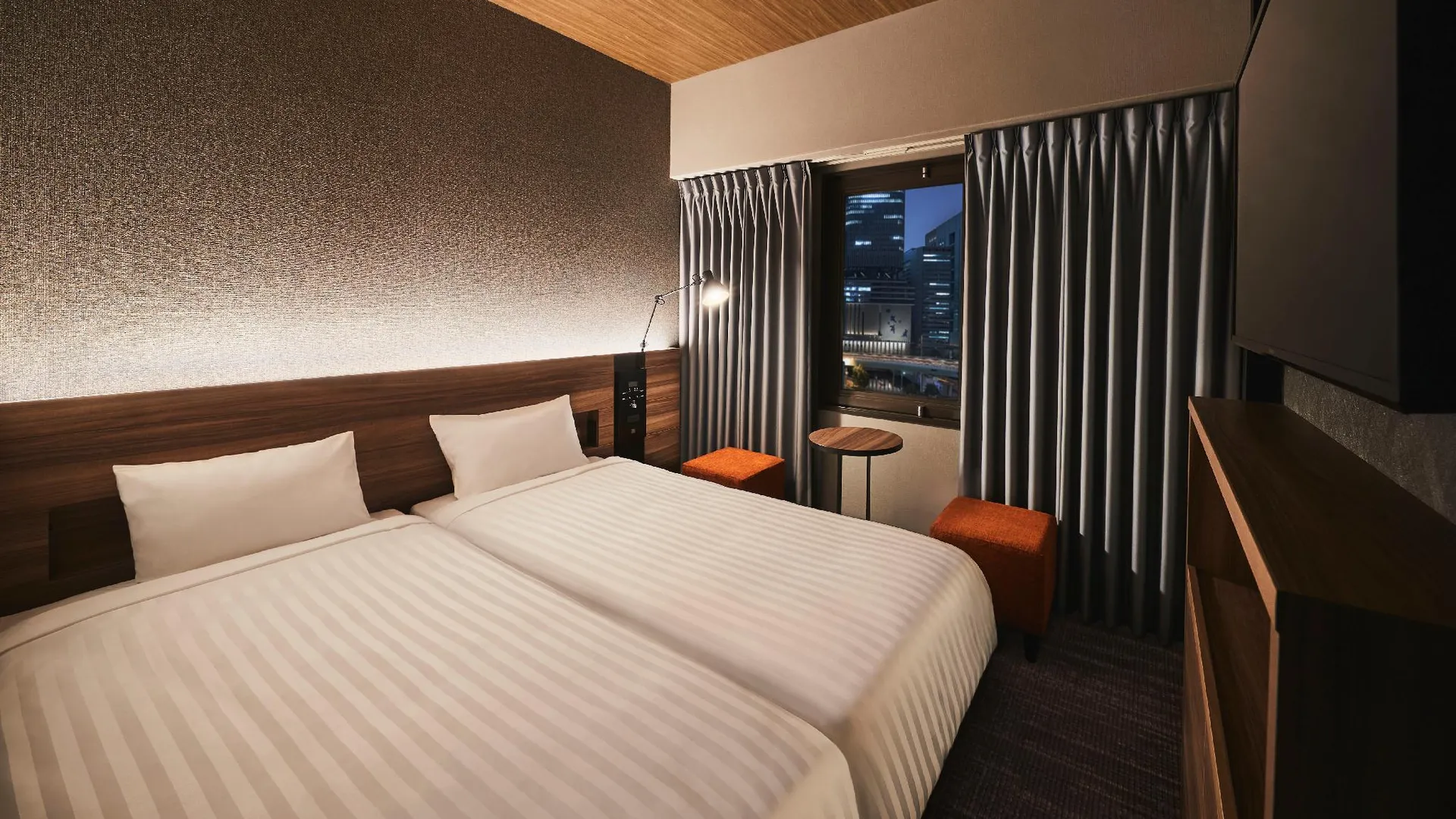 오사카 리가 플레이스 히고바시 4성급 호텔 스위트룸