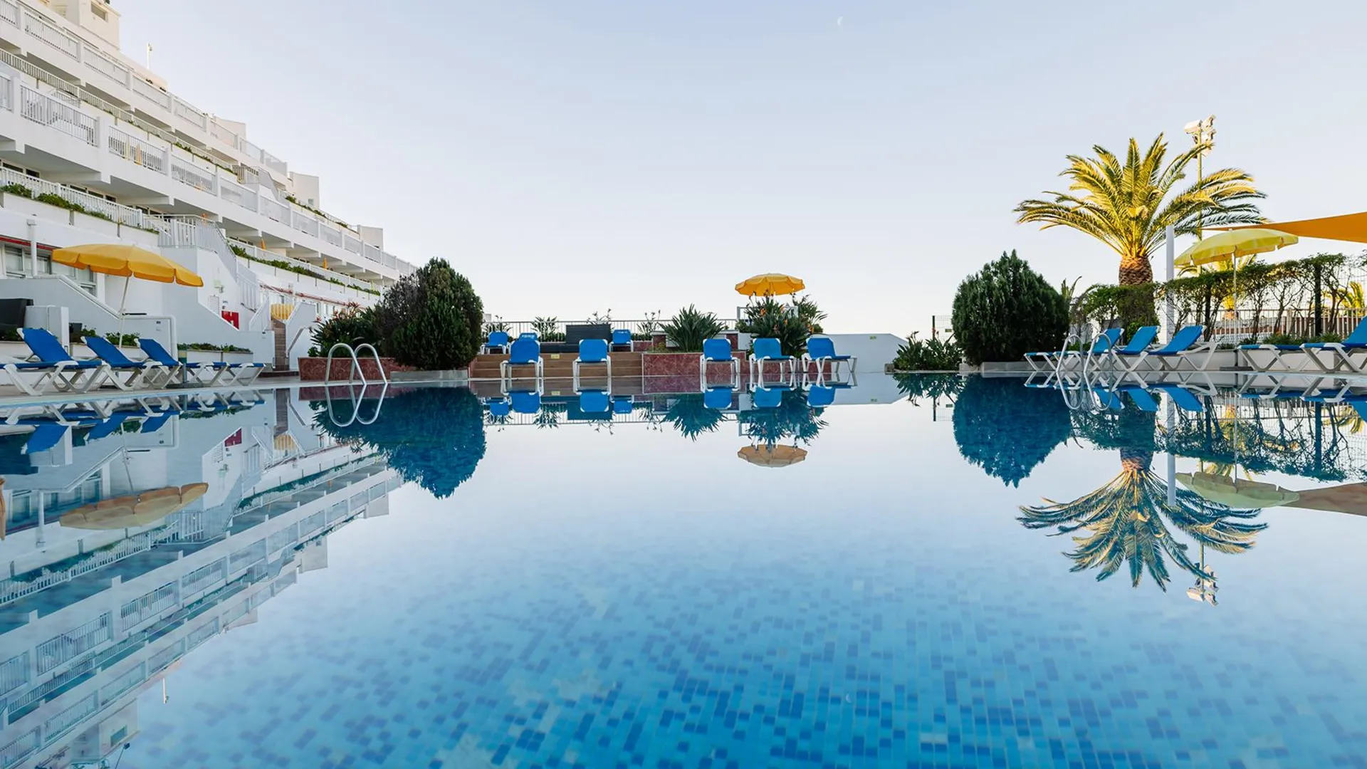 알부페이라 무투 클러베 프라이아 다 오우라 4성급 호텔 로비