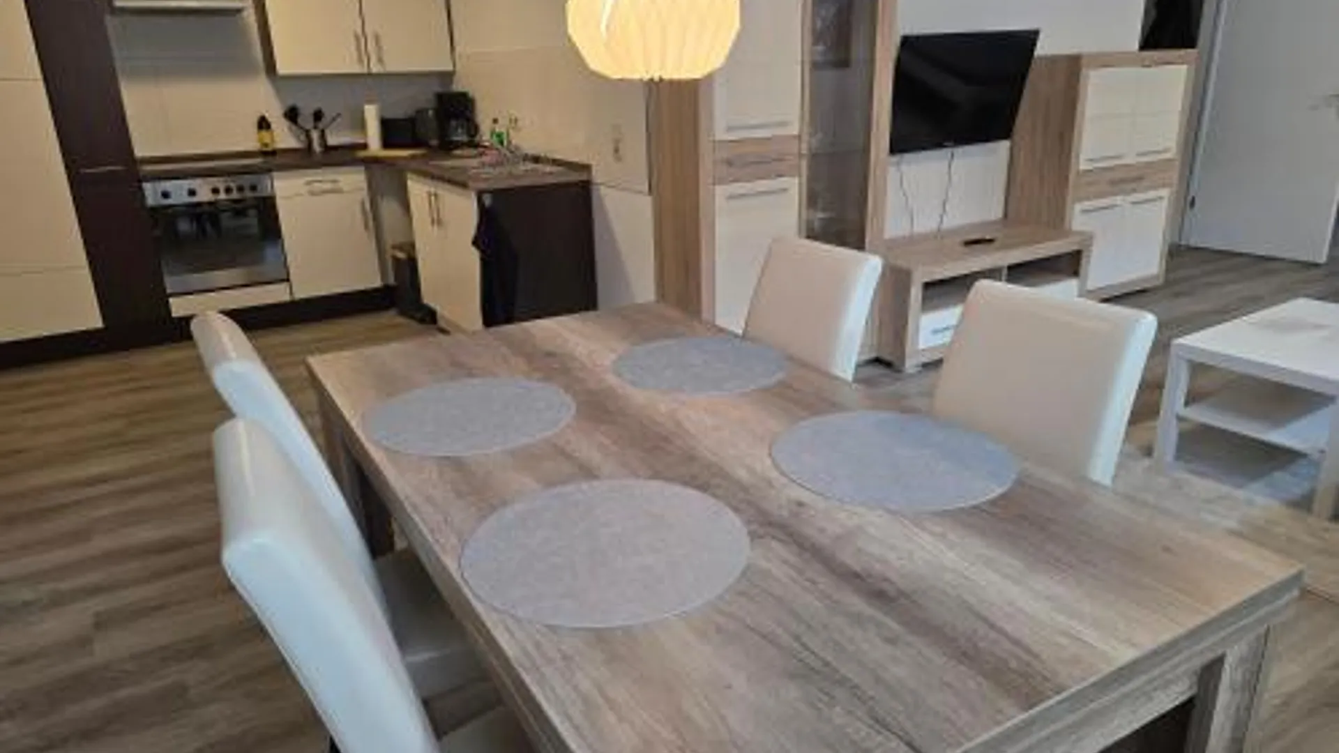 지타우 FERIENWOHNUNG 70m2 APARTMENT in ZITTAUER STADTZENTRUM INNENSTADT INNENRING TOP LAGE - WOHNEN AUF ZEI 3성급 싱글룸 로비