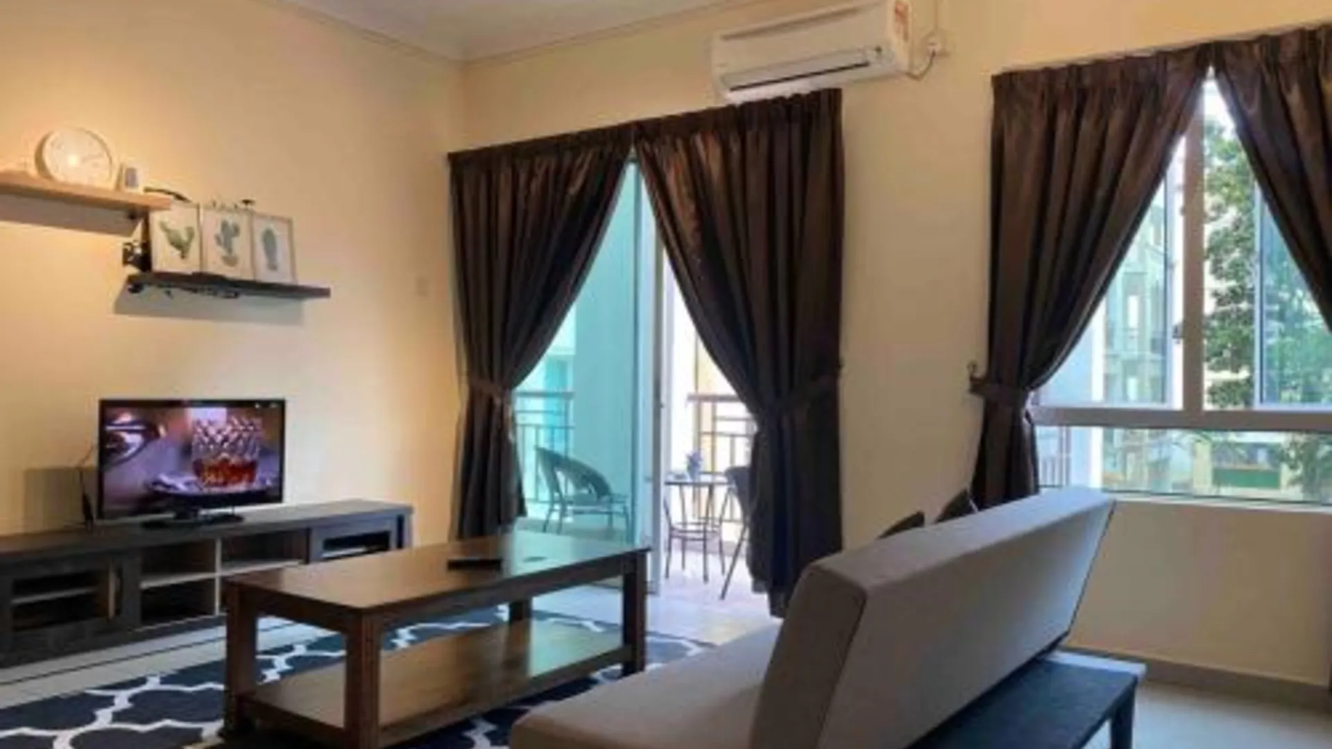 데사루 탄중 발라우의 프라이빗 하우스 (100m², 침실 1개, 프라이빗 욕실 2개) 4성급 게스트하우스 스위트룸