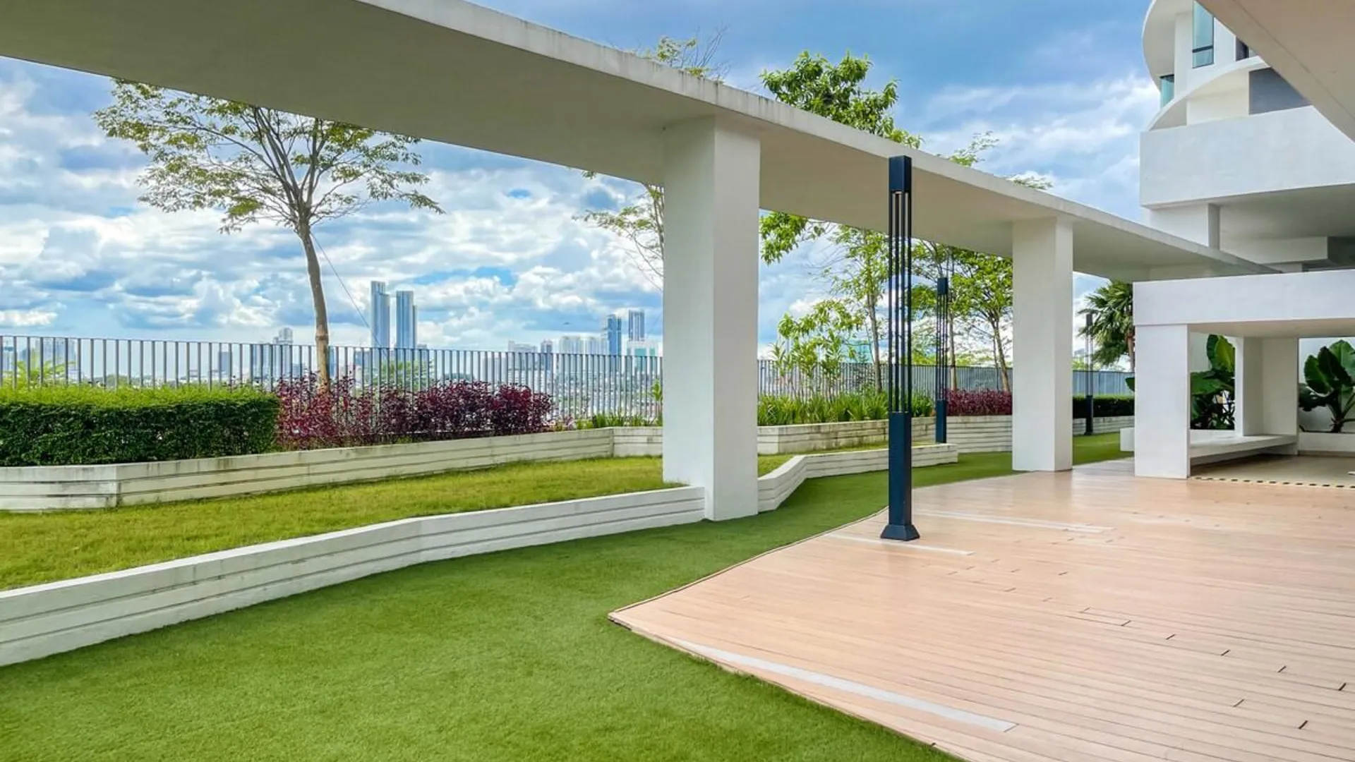 조호바루 / 조호르바루 수투랑바루의 아파트먼트 (130m², 침실 3개, 프라이빗 욕실 2개) 4성급 싱글룸 레스토랑