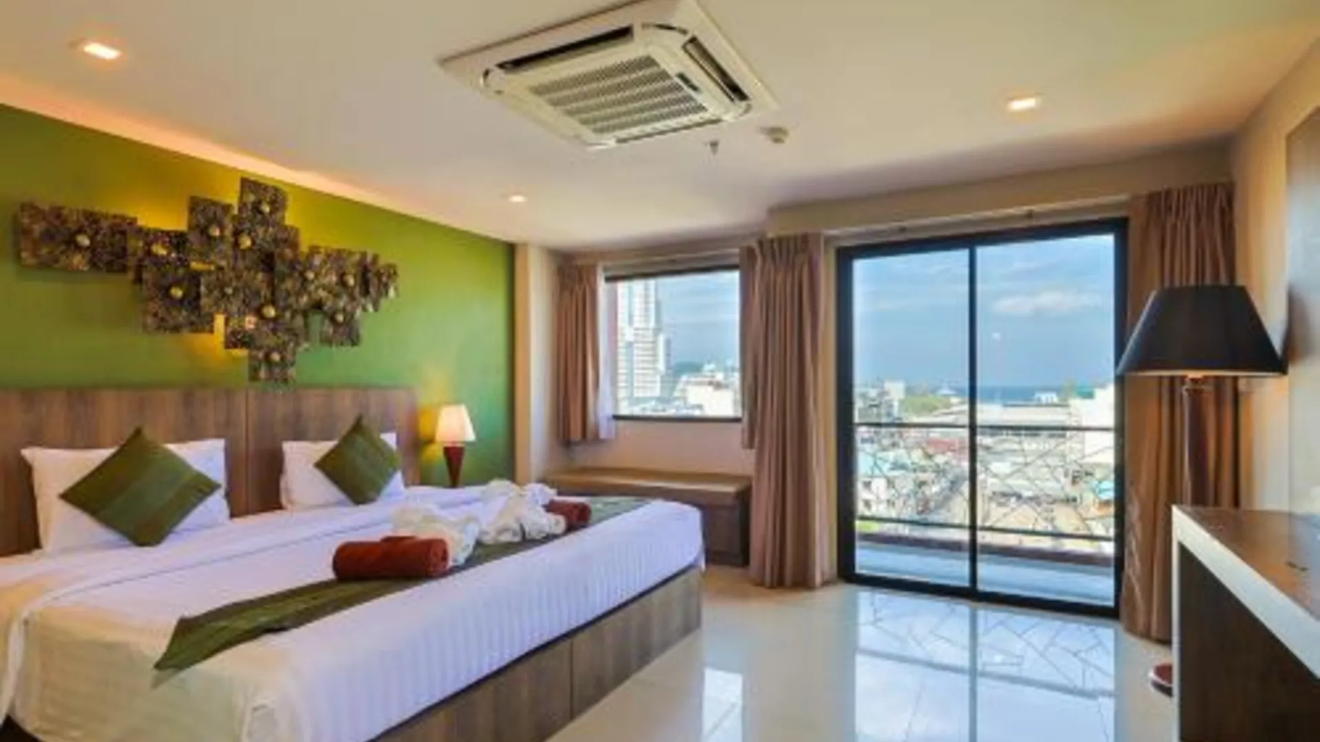 푸켓 더 긱 호텔 4성급 호텔 스위트룸