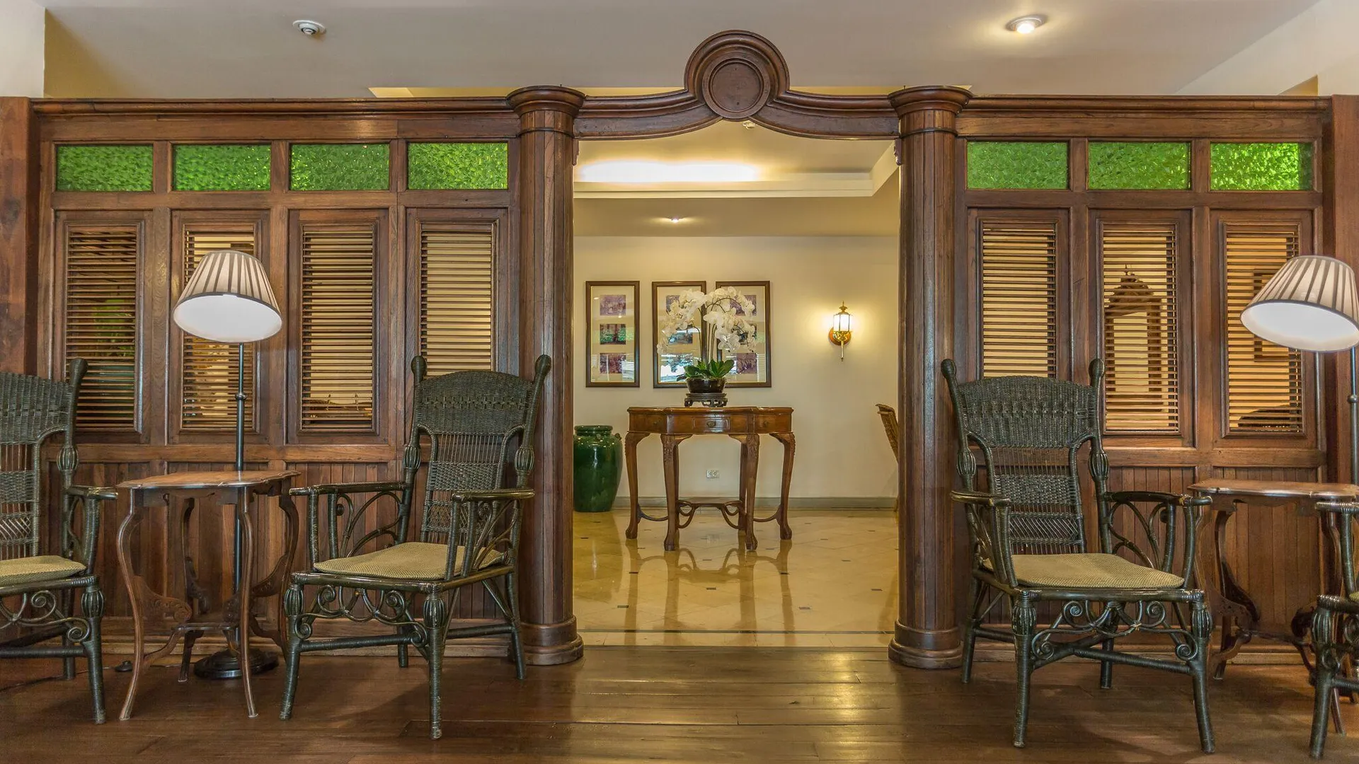 방콕 앳 21 살라댕 3성급 호텔 외관