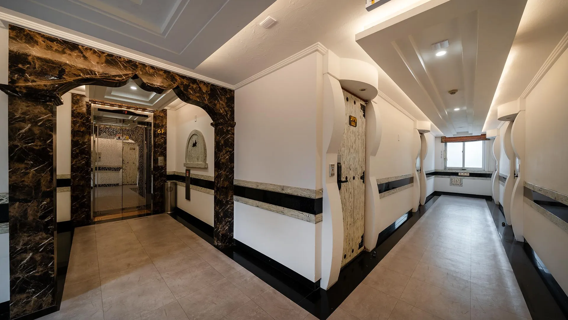 대전 대전 유성 파라곤호텔(pc텔) 1성급 호텔 외관