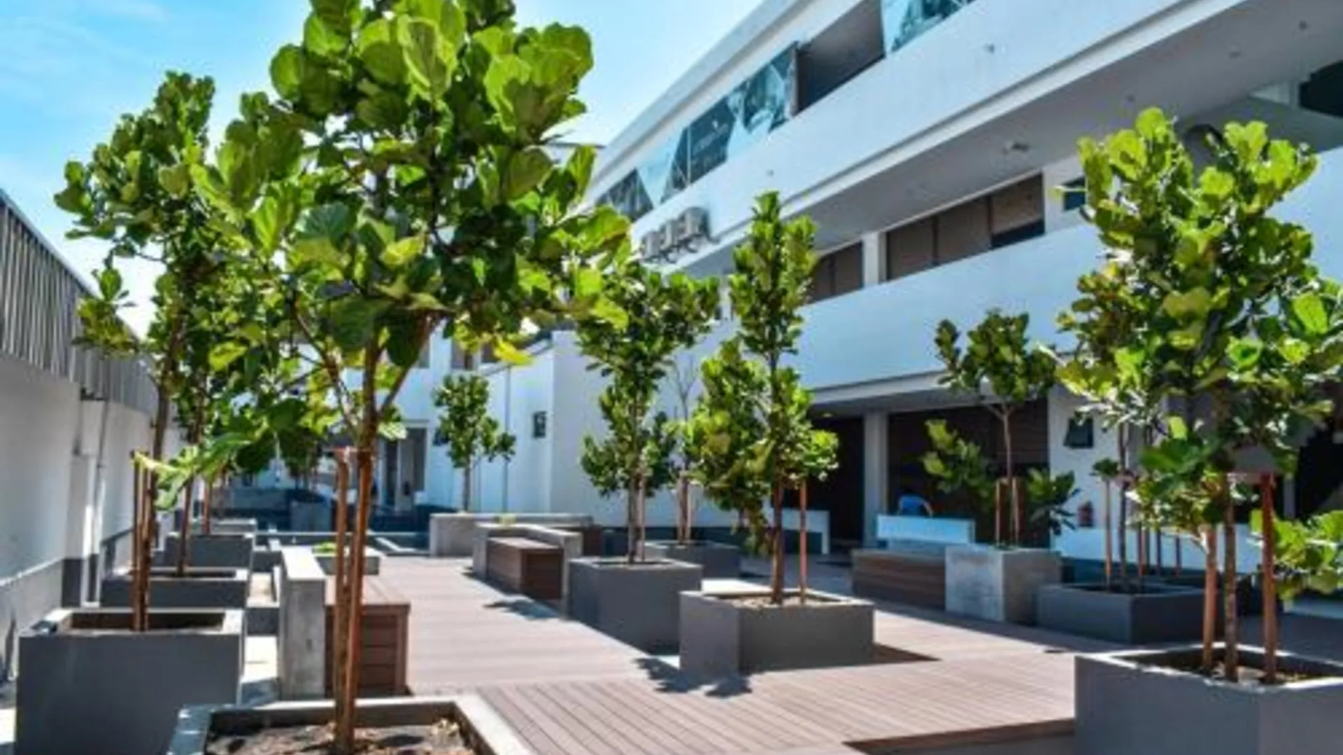 알로스타 / 알로르세타르 어반 인 알로르 세타르 호텔 전망