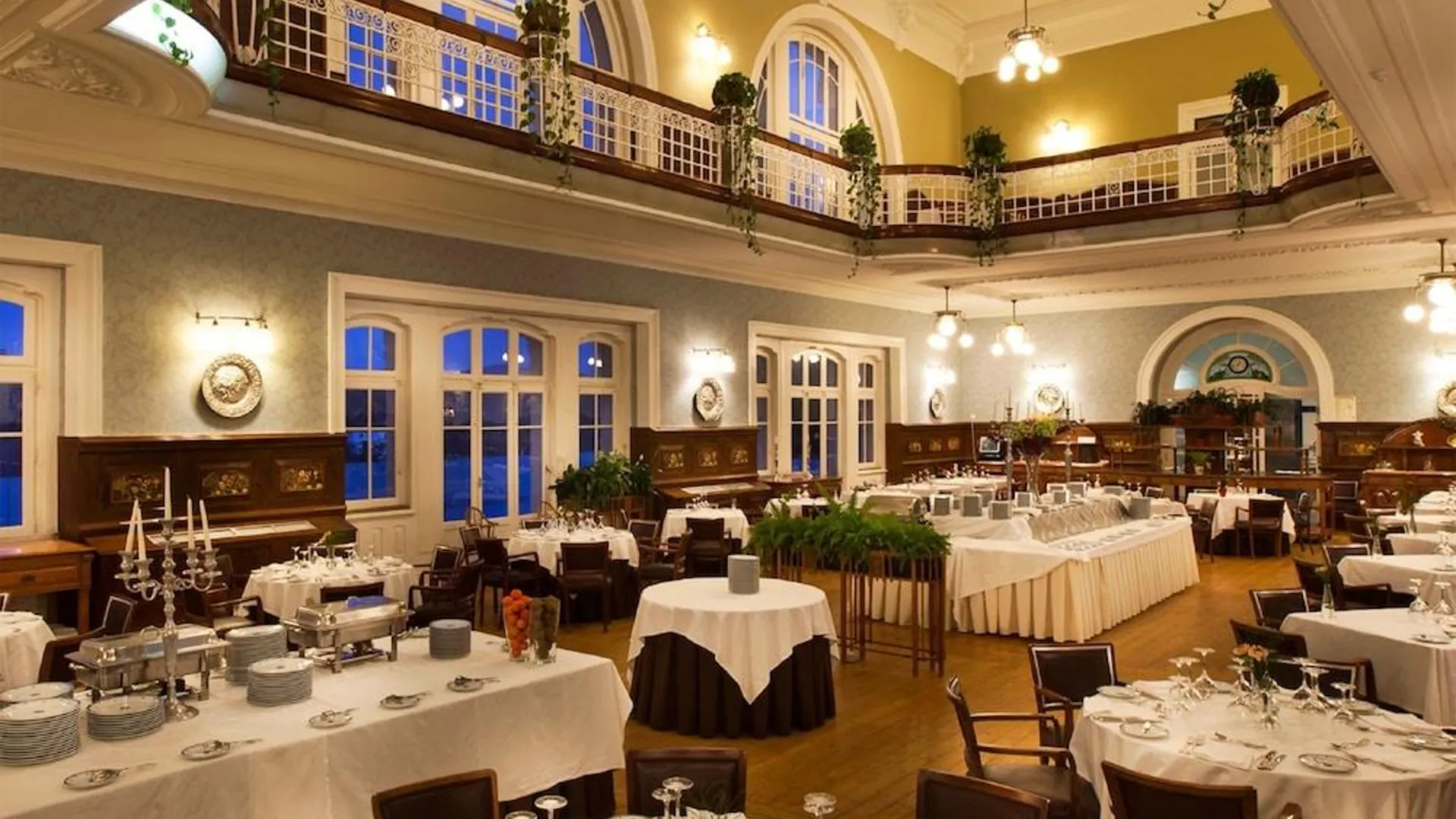 아나디아 쿠리아 팰리스, 호텔 스파 앤 골프 4성급 호텔 전망