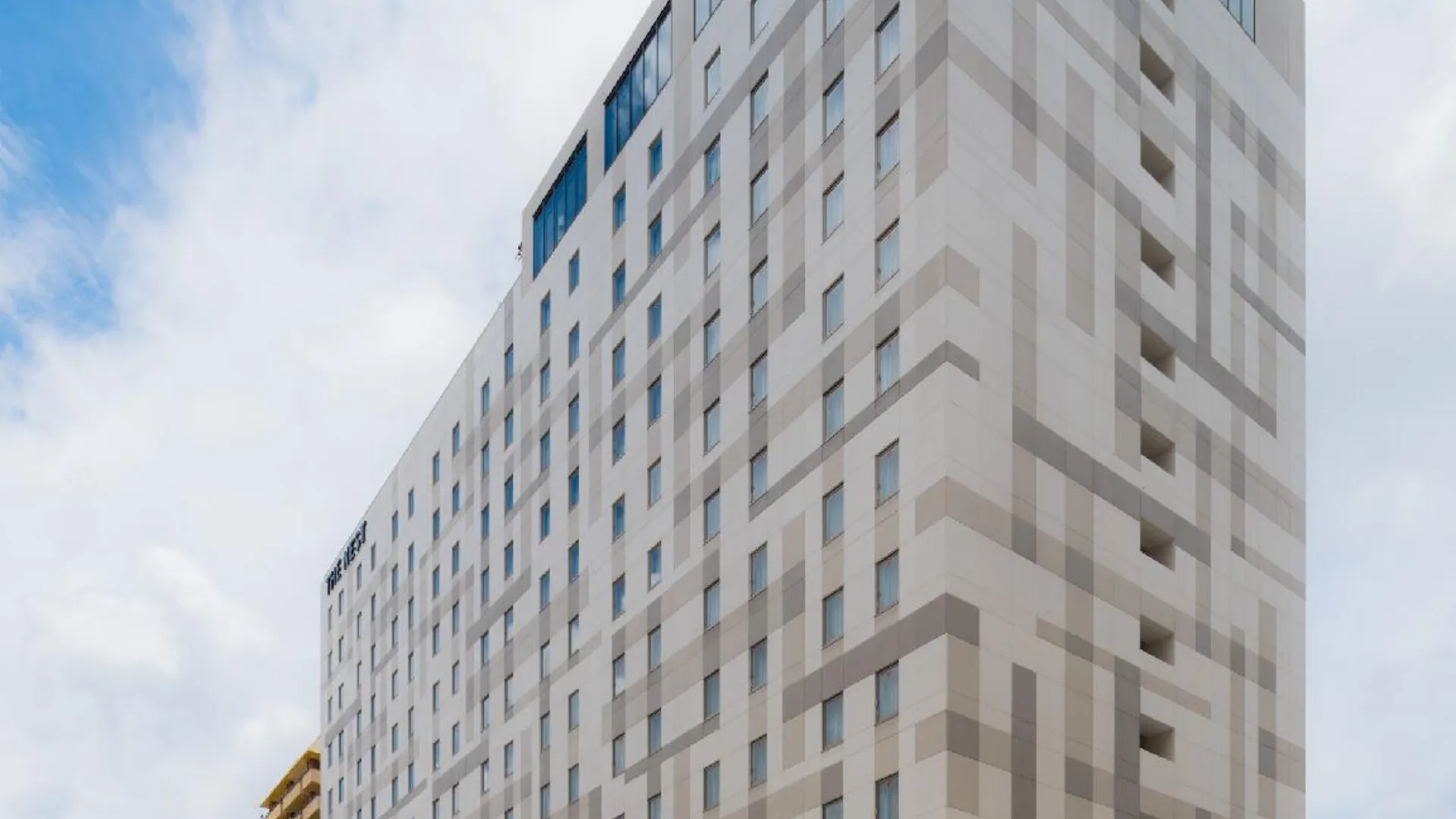 오키나와 본섬 더 네스트 나하 5성급 호텔 객실