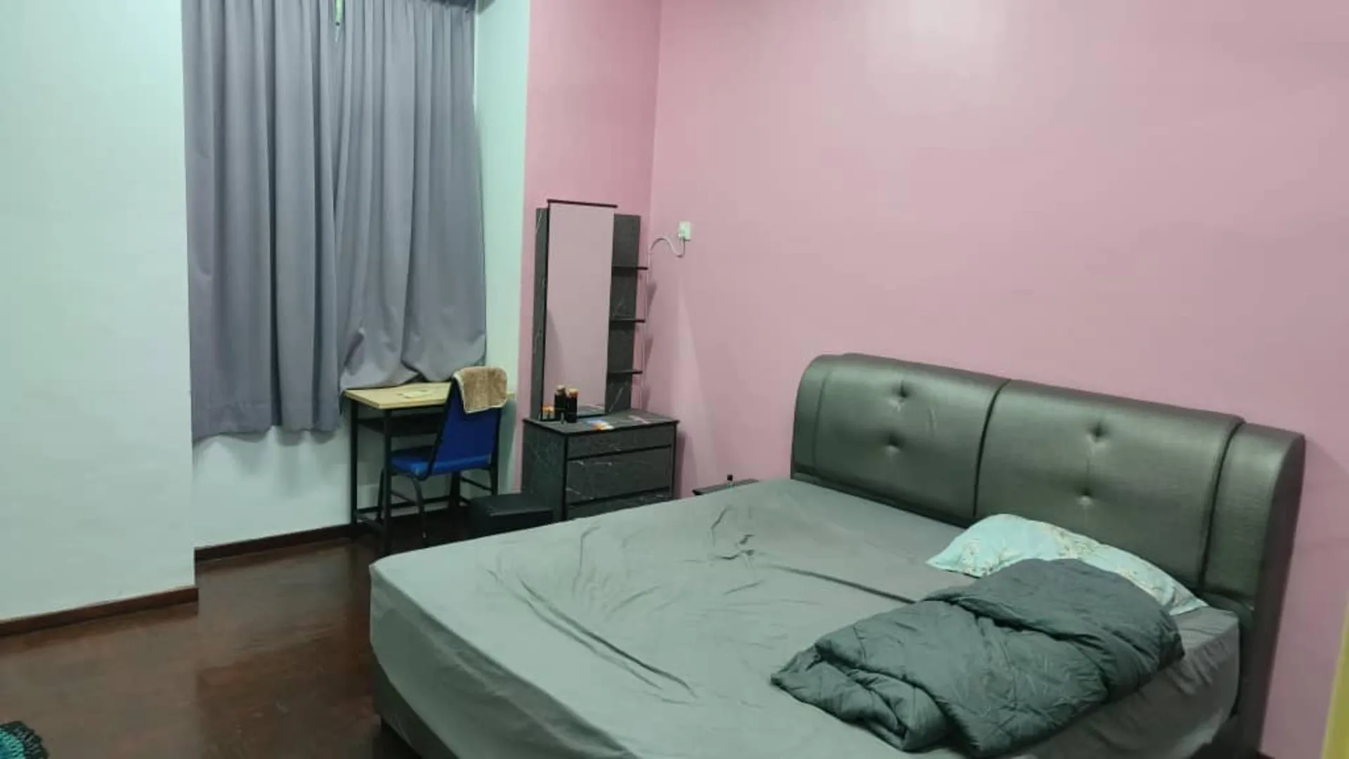 이포 캄풍 자와의 프라이빗 하우스 (230m², 침실 3개, 프라이빗 욕실 2개) 2성급 싱글룸 스위트룸