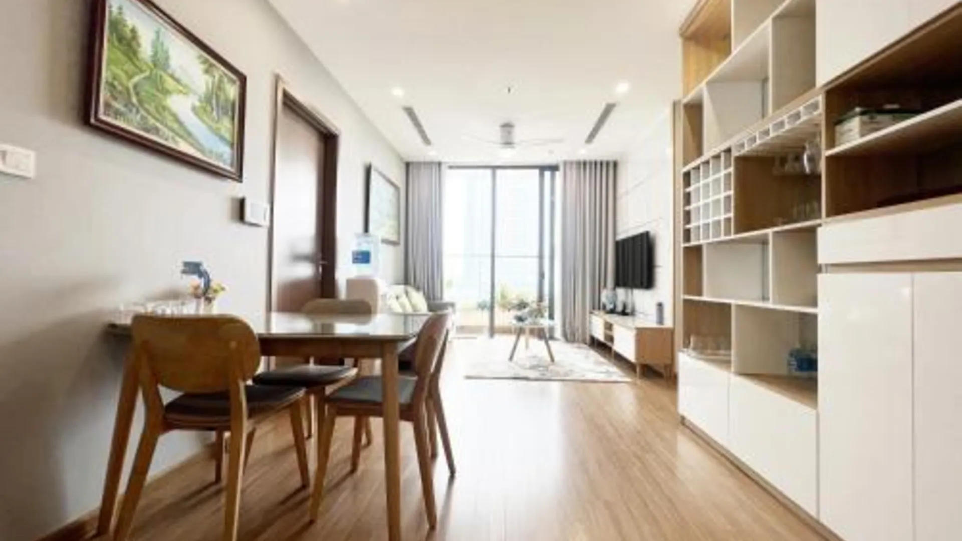 하노이 럭스하우징 빈홈즈 스카이레이크 5성급 호텔 외관