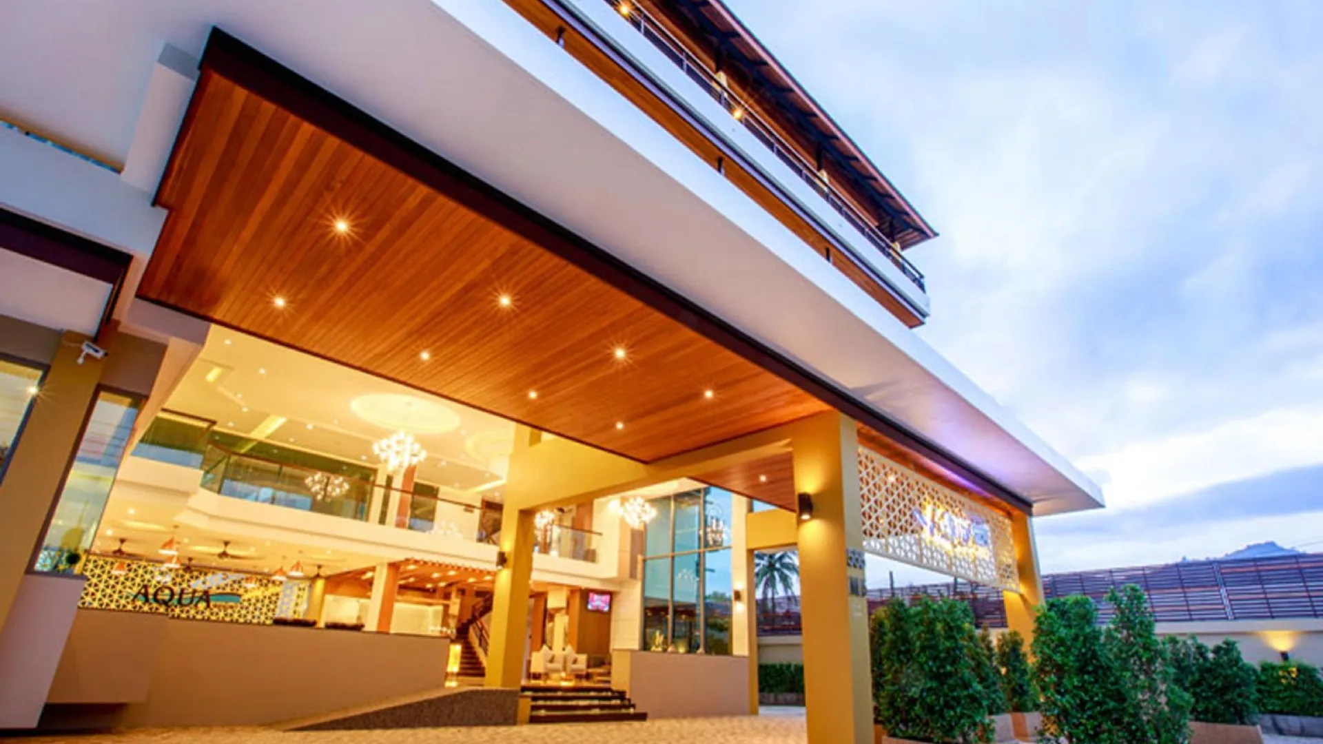 푸켓 아쿠아 리조트 푸켓 - 비치 근처 앤 찰롱 피어 근처 4성급 호텔 외관