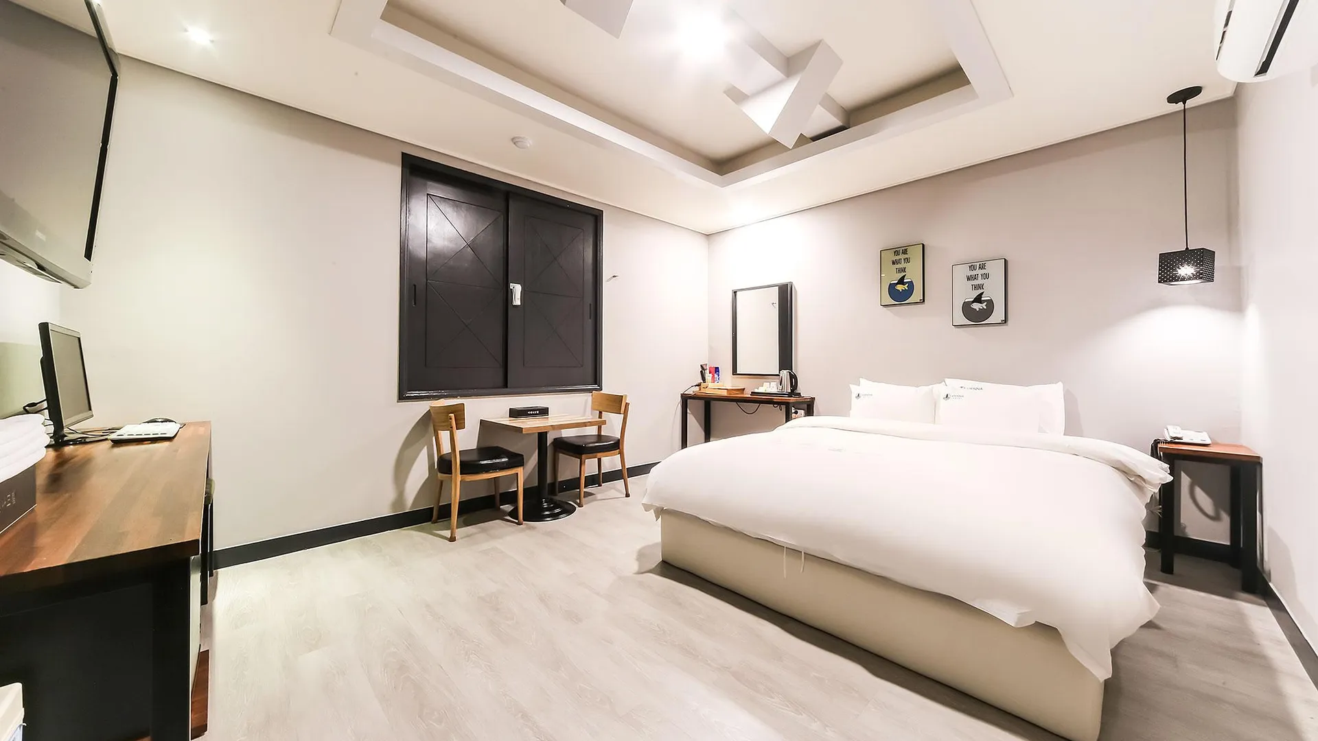 창원 창원 팔용동 비엔나(VIENNA) 호텔 스위트룸