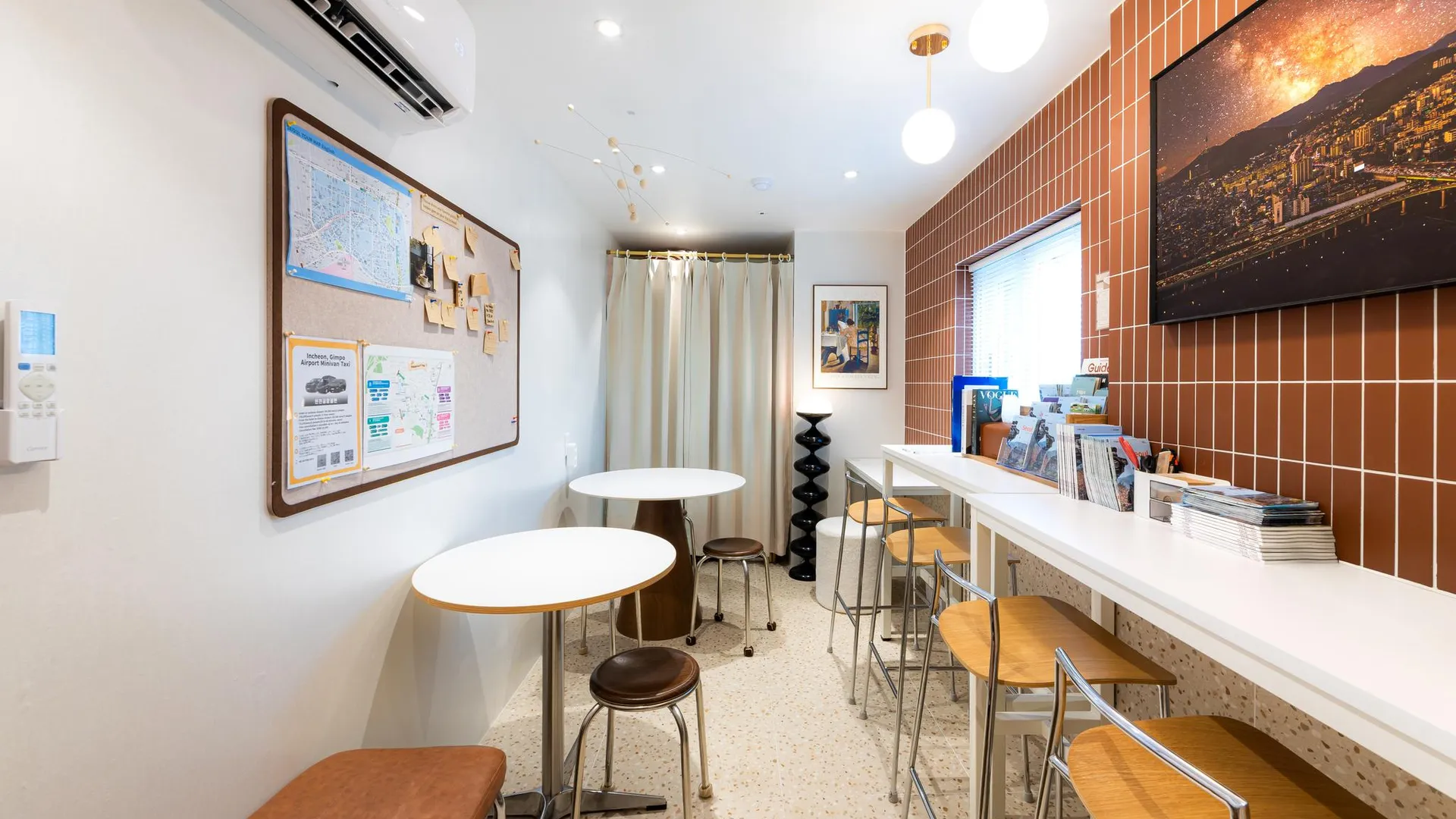 서울 슬로우온 홍대 1성급 호텔 외관